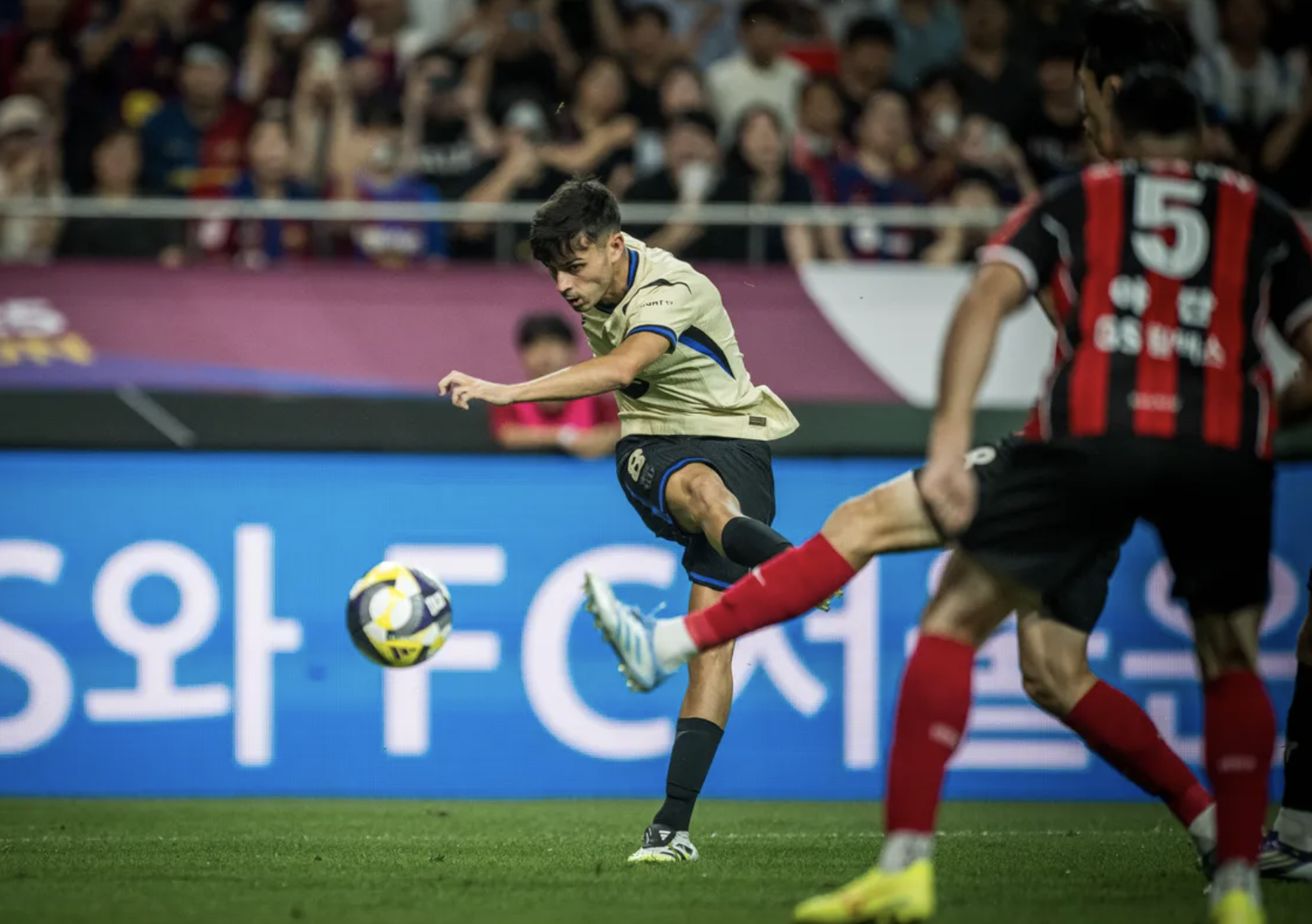 Torres và Yamal lập cú đúp, Barcelona thắng đậm FC Seoul trận cầu 10 bàn - Ảnh 2.