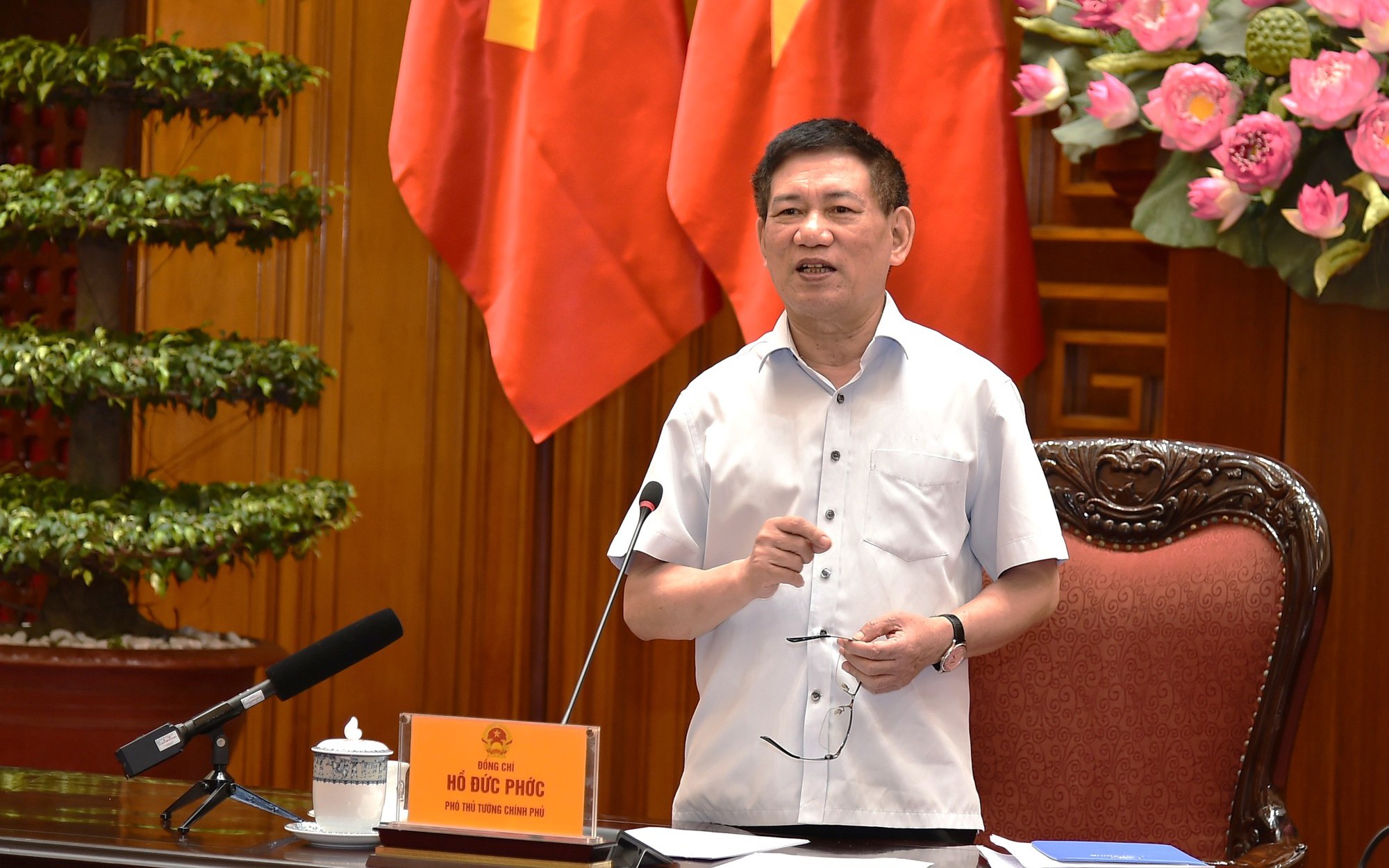 Chứng khoán Việt Nam biến động mạnh và kỷ lục thanh khoản ngày 5 - 8 - Ảnh 1.