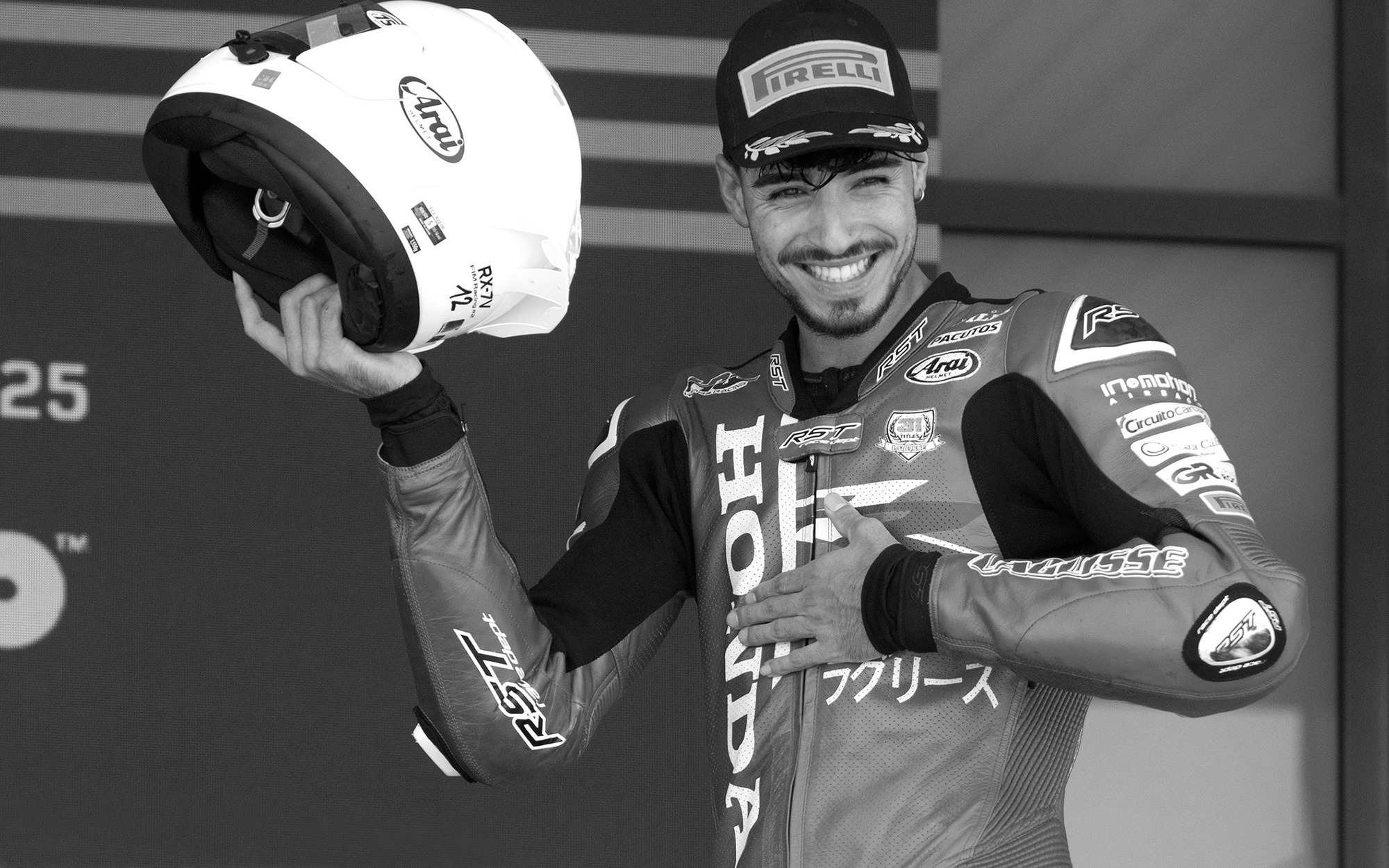 Người phụ nữ bị truy tố vì tai nạn khiến cựu cầu thủ Bournemouth mất một chân - Ảnh 2.