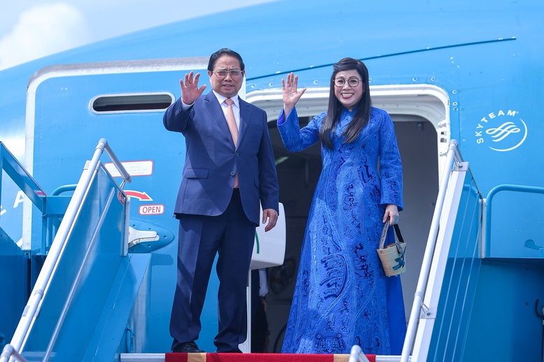 Thủ tướng Phạm Minh Chính và Phu nhân lên đường dự Hội nghị Thượng đỉnh BRICS mở rộng - Ảnh 1.
