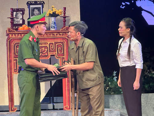 Những vở diễn dung dị mà lay động- Ảnh 1. Những vở diễn dung dị mà lay động- Ảnh 1.