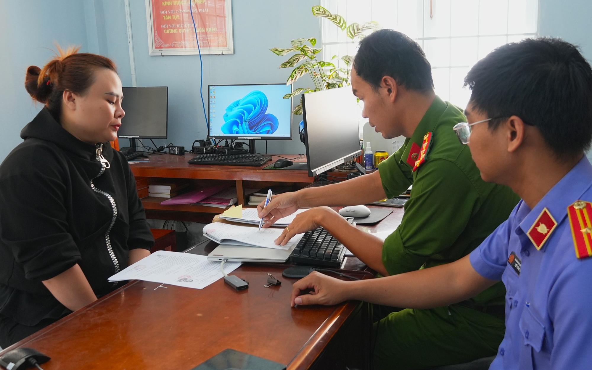 Người đàn ông bất ngờ khi tài khoản nhận hơn 650 triệu đồng- Ảnh 2.