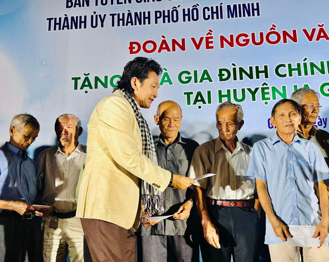 NSND TRỌNG PHÚC: Cánh chim không mỏi - Ảnh 1.