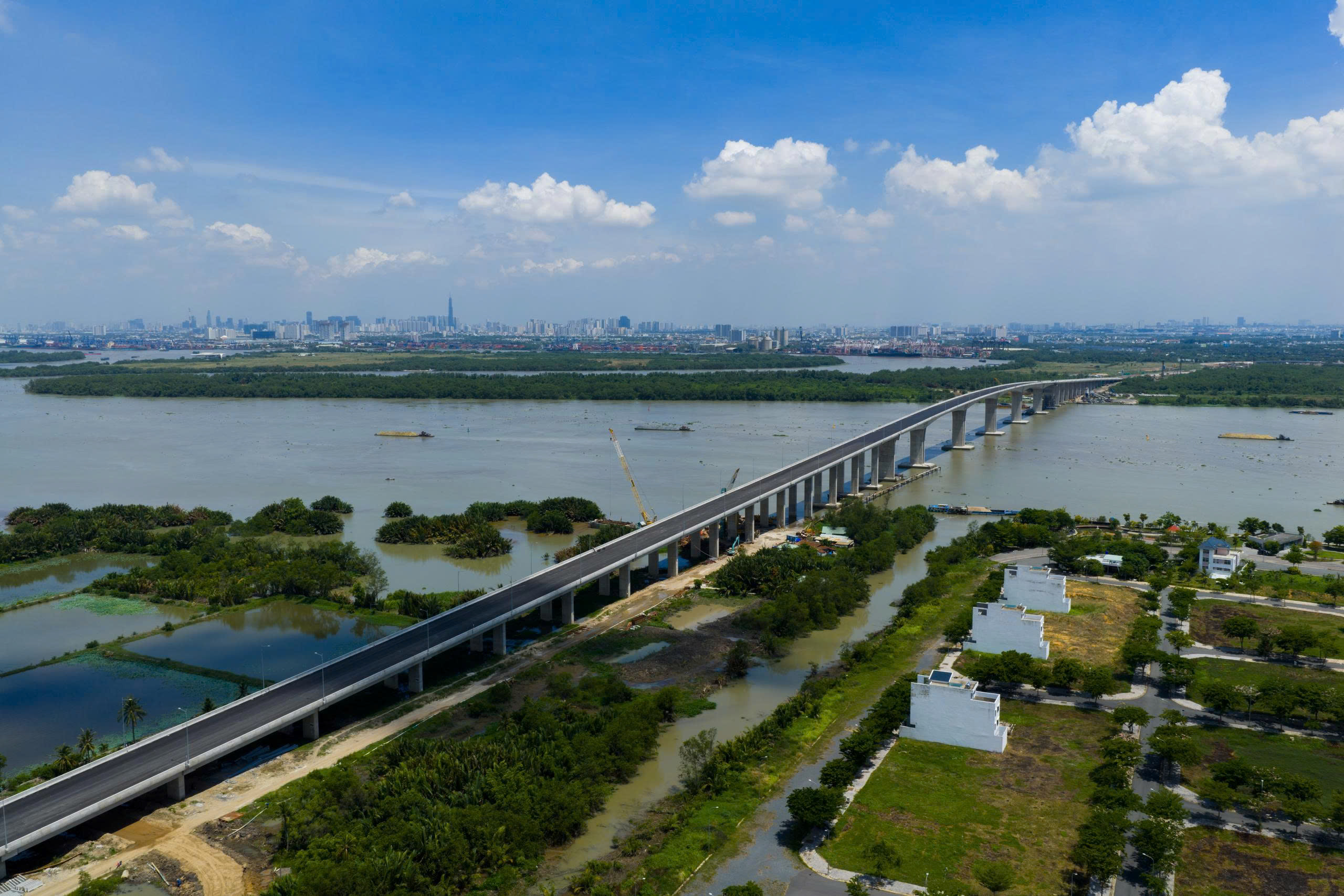 Cận cảnh cầu Nhơn Trạch nối TP HCM - Đồng Nai dự kiến thông xe ngày 19-8 - Ảnh 2. Cận cảnh cầu Nhơn Trạch nối TP HCM - Đồng Nai dự kiến thông xe ngày 19-8 - Ảnh 2.