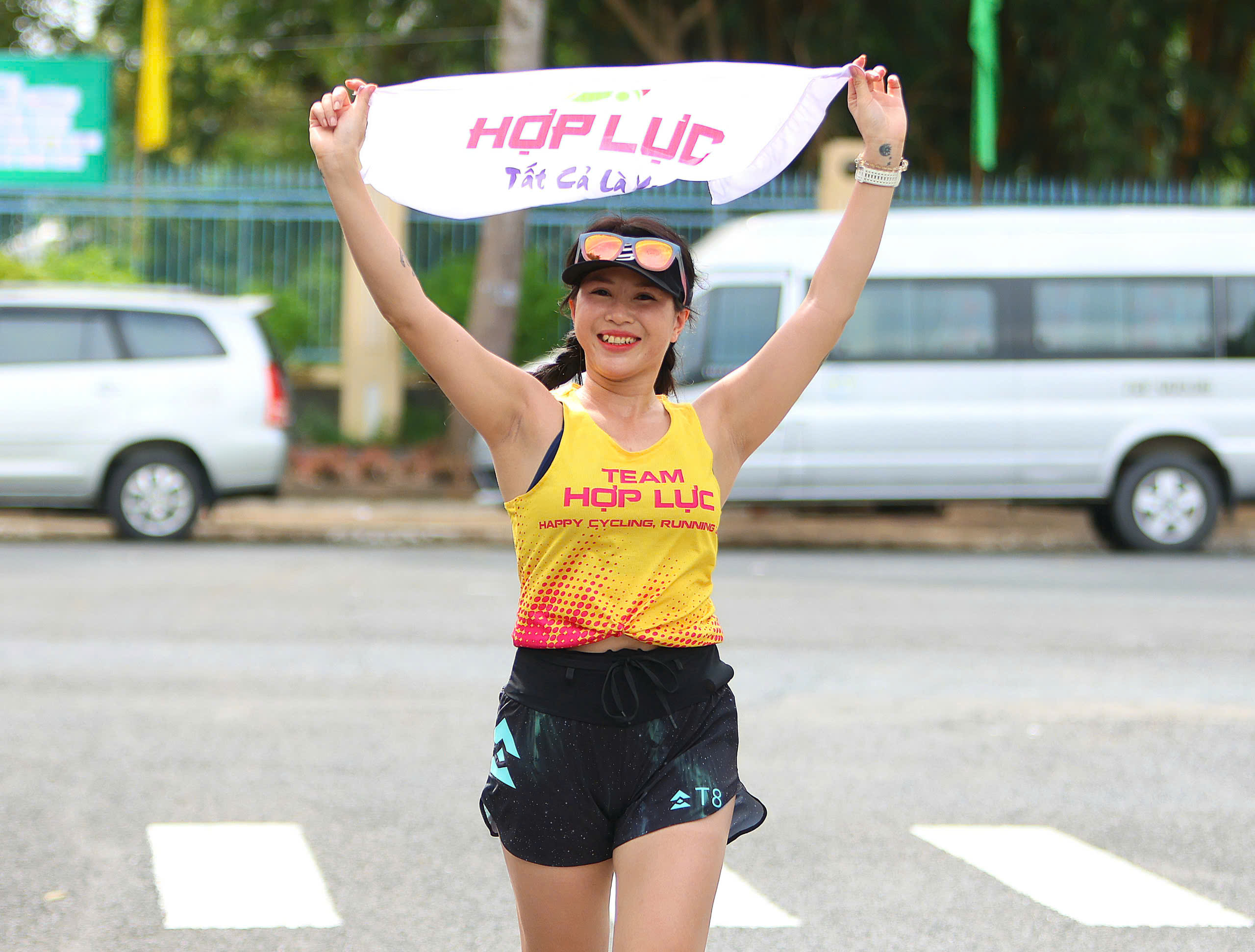 Zabawne zdjęcia z pierwszego międzynarodowego maratonu w nowym mieście Can Tho - Zdjęcie 9. Những hình ảnh vui nhộn tại giải marathon quốc tế đầu tiên của TP Cần Thơ mới- Ảnh 9.