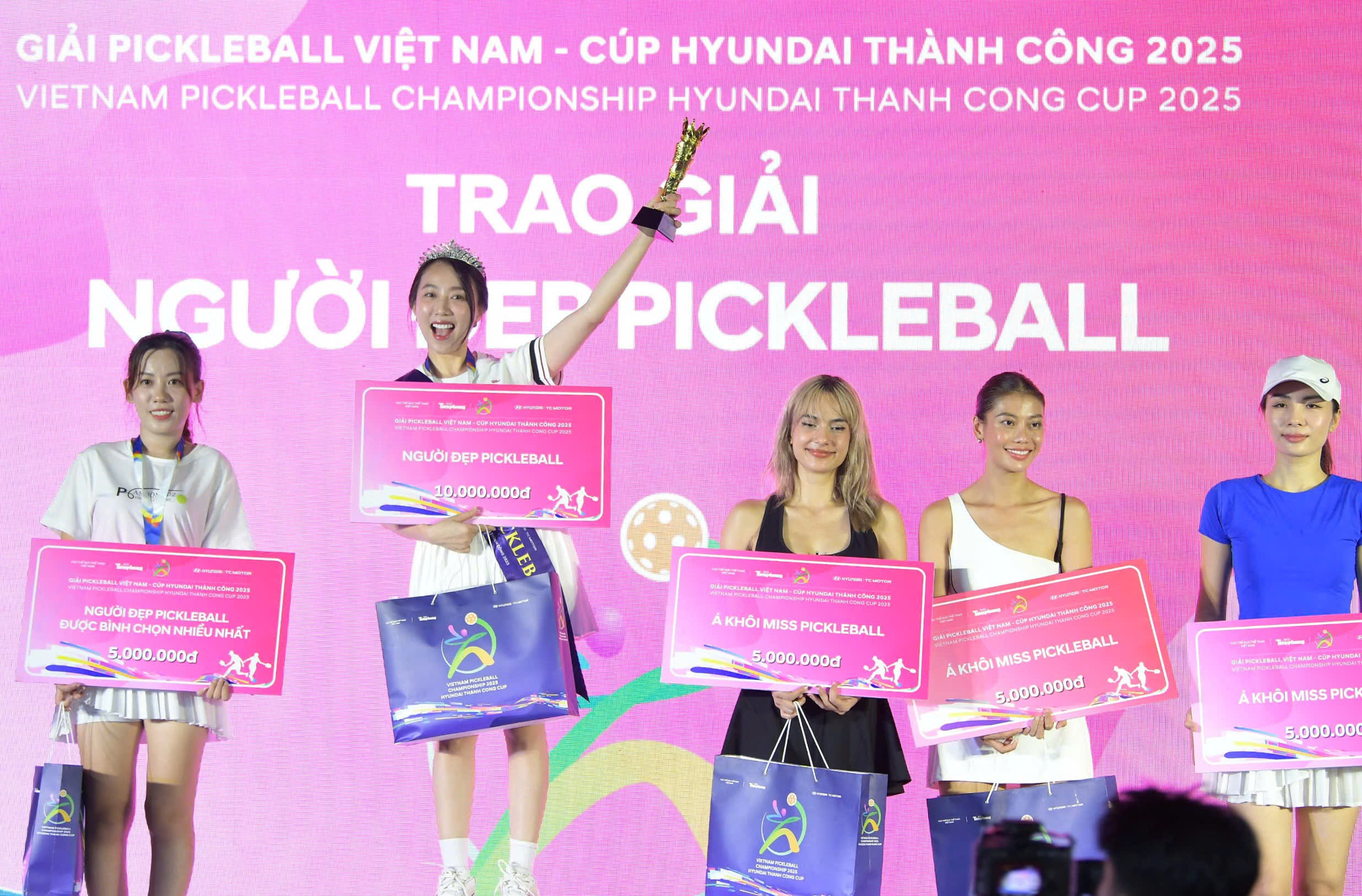 Những nhà vô địch của Giải Pickleball Việt Nam - Cúp Hyundai Thành Công 2025 - Ảnh 1.