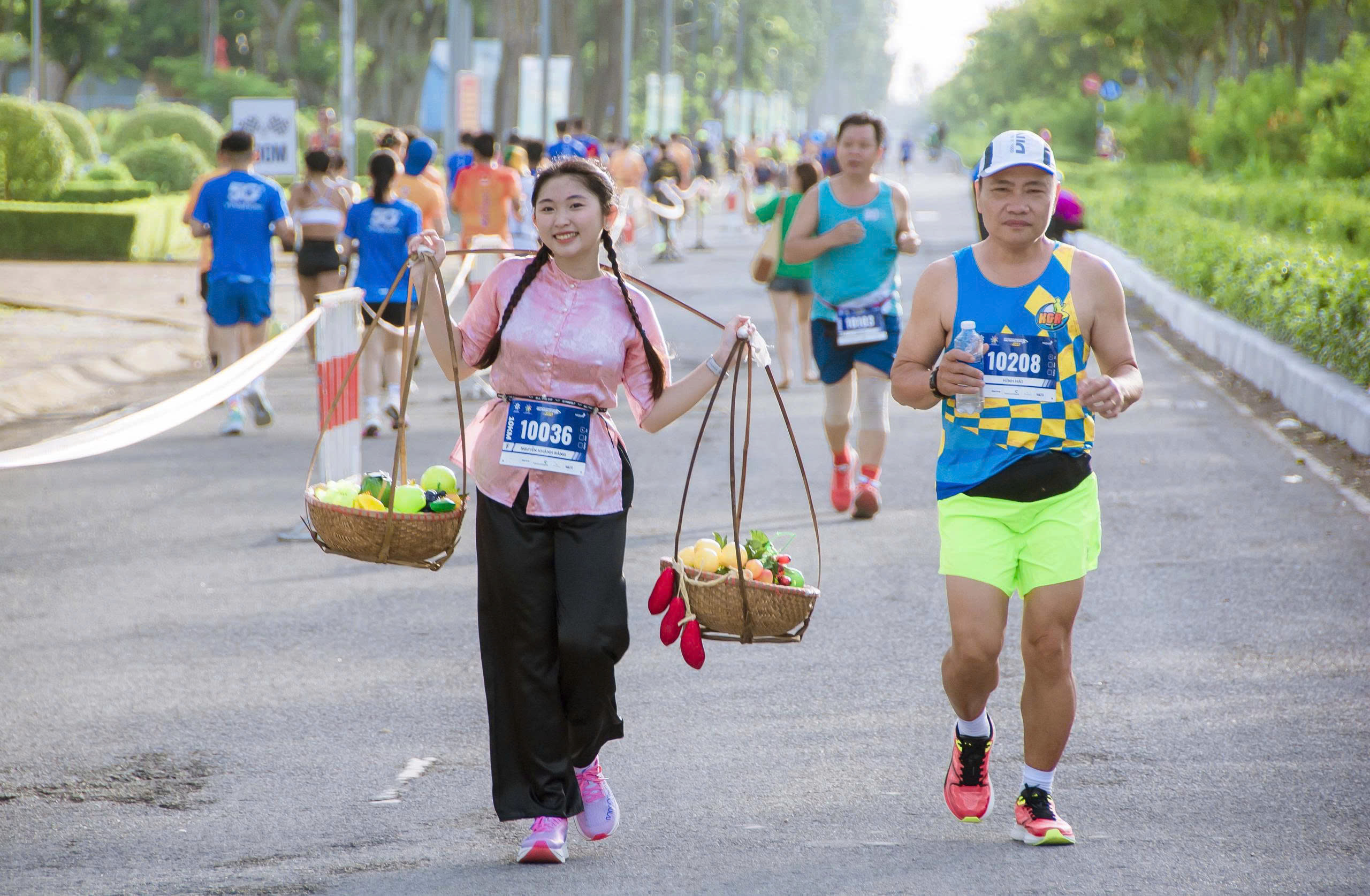 Phó Bí thư Thành ủy Cần Thơ tham gia giải chạy quy mô quốc tế - Ảnh 6.
