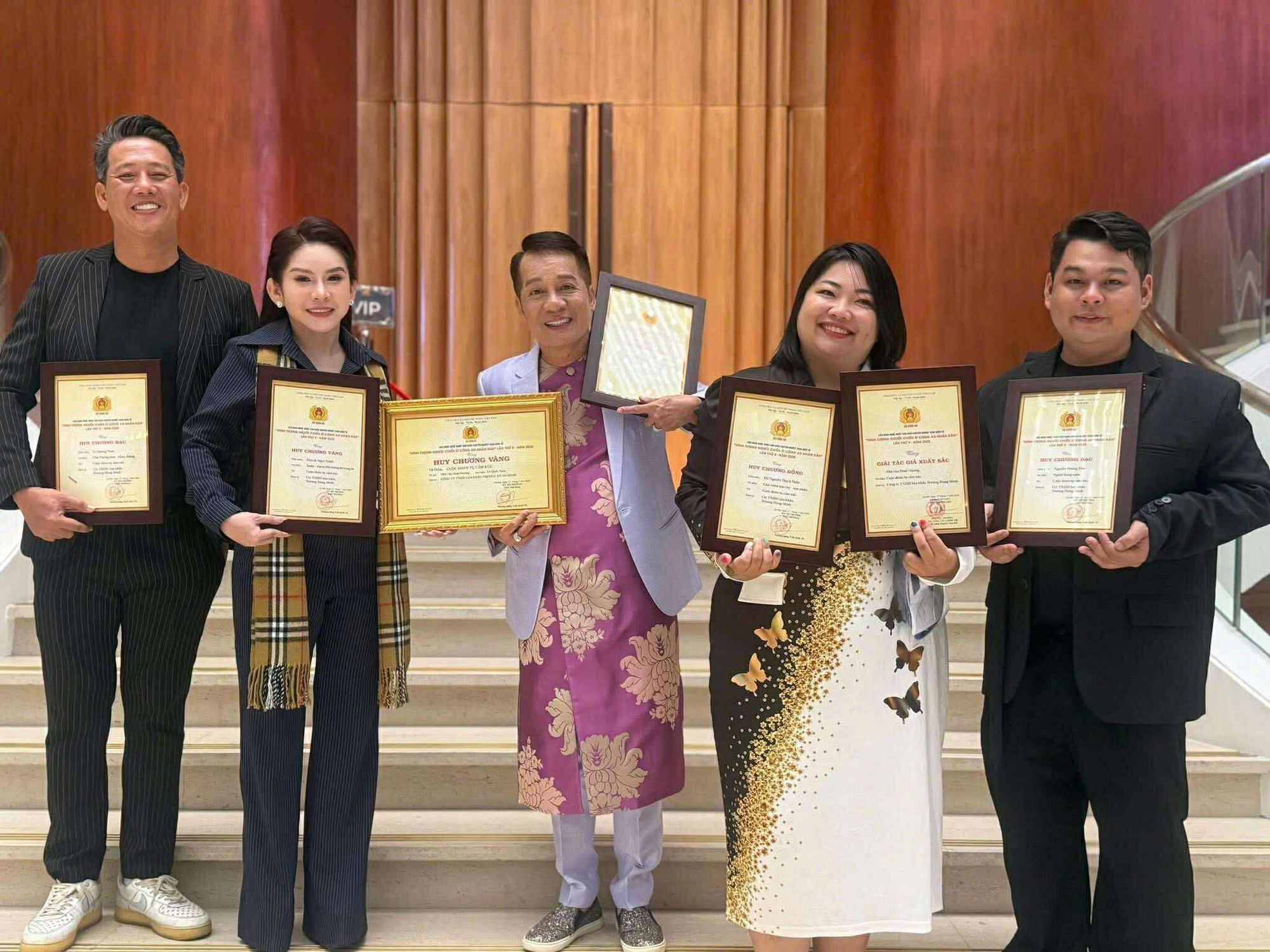 Sân khấu Trương Hùng Minh thắng lớn tại Liên hoan sân khấu