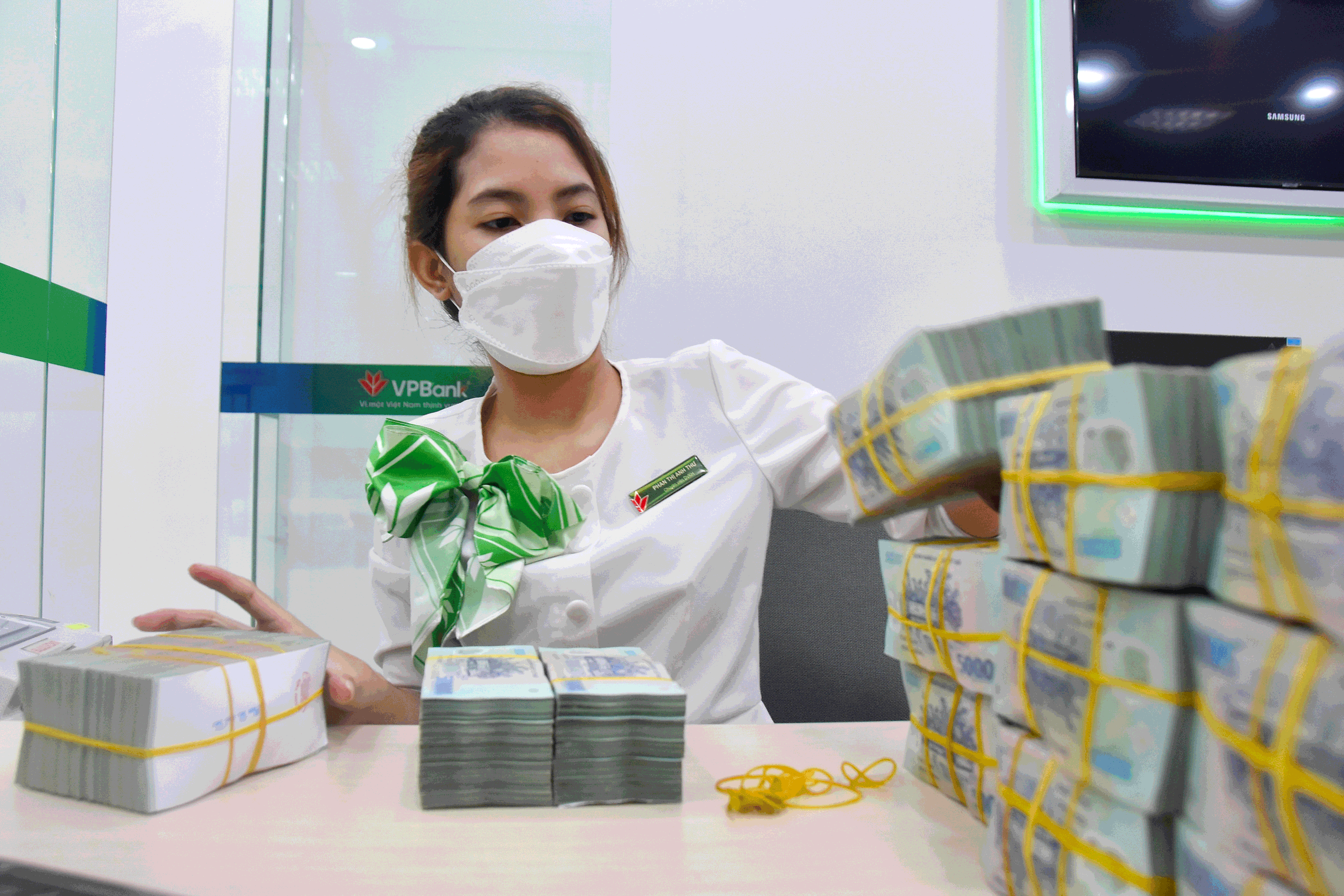 Bỏ room tín dụng: Cơ hội và thách thức cho nền kinh tế Việt Nam - Ảnh 1.