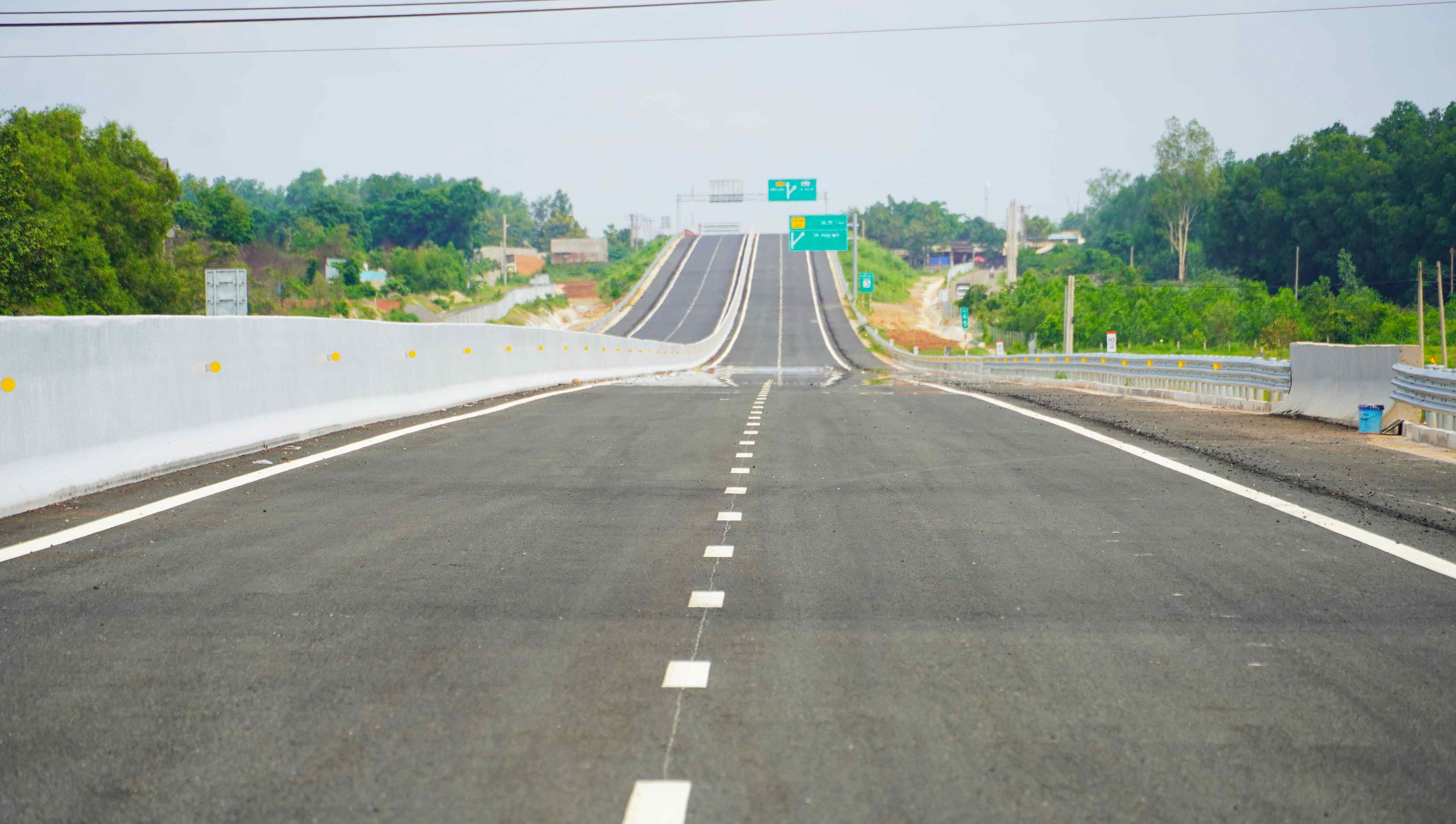 Cao tốc Biên Hòa - Vũng Tàu: Đã nối mạch giữa TP HCM và Đồng Nai - Ảnh 2.