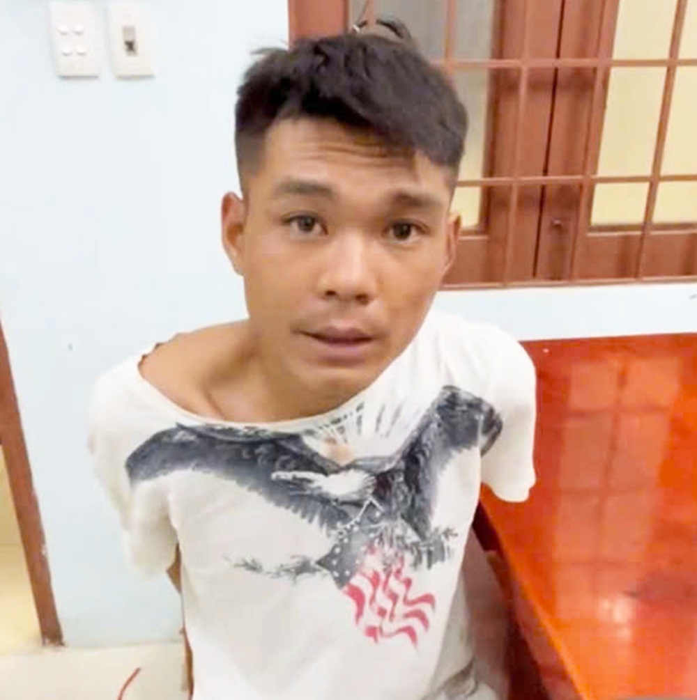 Công an bắt giữ đối tượng phê ma túy gây rối tại bệnh viện Tim mạch An Giang - Ảnh 1. Công an bắt giữ đối tượng phê ma túy gây rối tại bệnh viện Tim mạch An Giang - Ảnh 1.