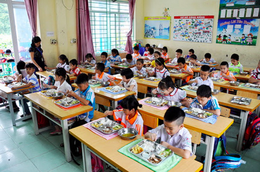 Hơn 3.060 tỉ đồng hỗ trợ bữa ăn bán trú cho học sinh tiểu học ở Hà Nội- Ảnh 1. Hơn 3.060 tỉ đồng hỗ trợ bữa ăn bán trú cho học sinh tiểu học ở Hà Nội- Ảnh 1.