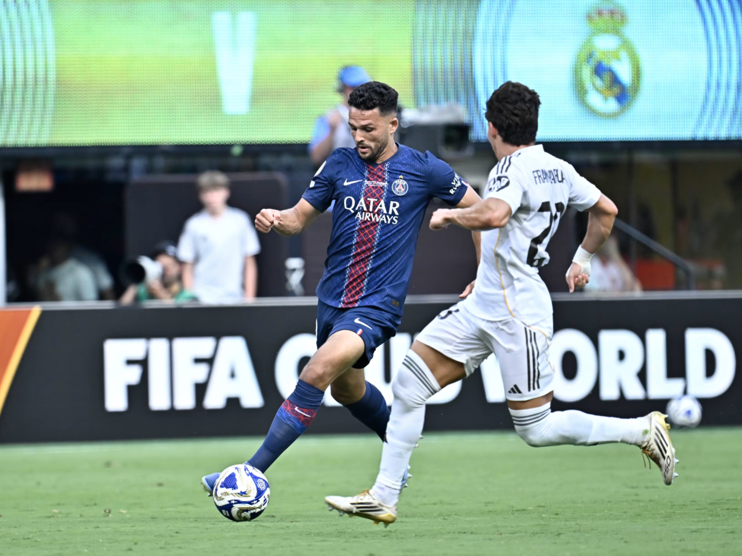 បំបាក់ Real Madrid, PSG ឈ្នះសំបុត្រទៅវគ្គផ្តាច់ព្រ័ត្រ FIFA Club World Cup - រូបថត ៧. Thắng nghiền ép Real Madrid, PSG giành vé chung kết FIFA Club World Cup- Ảnh 7.