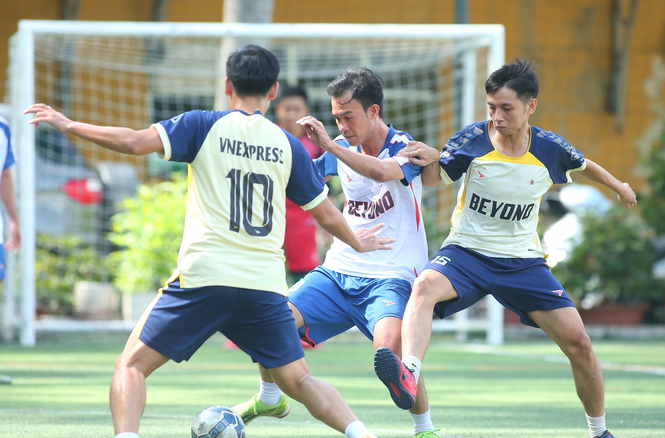 Đội nữ Báo Người Lao Động giành vị trí á quân Giải bóng đá Hội Nhà báo TP HCM 2025 - Ảnh 2.