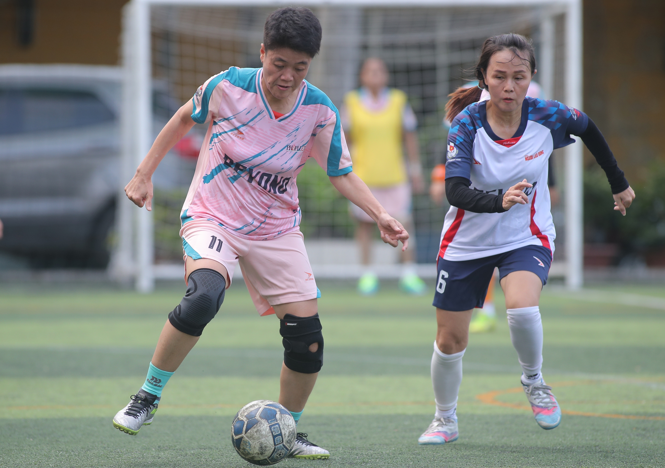 Đội nữ Báo Người Lao Động giành vị trí á quân Giải bóng đá Hội Nhà báo TP HCM 2025 - Ảnh 1.