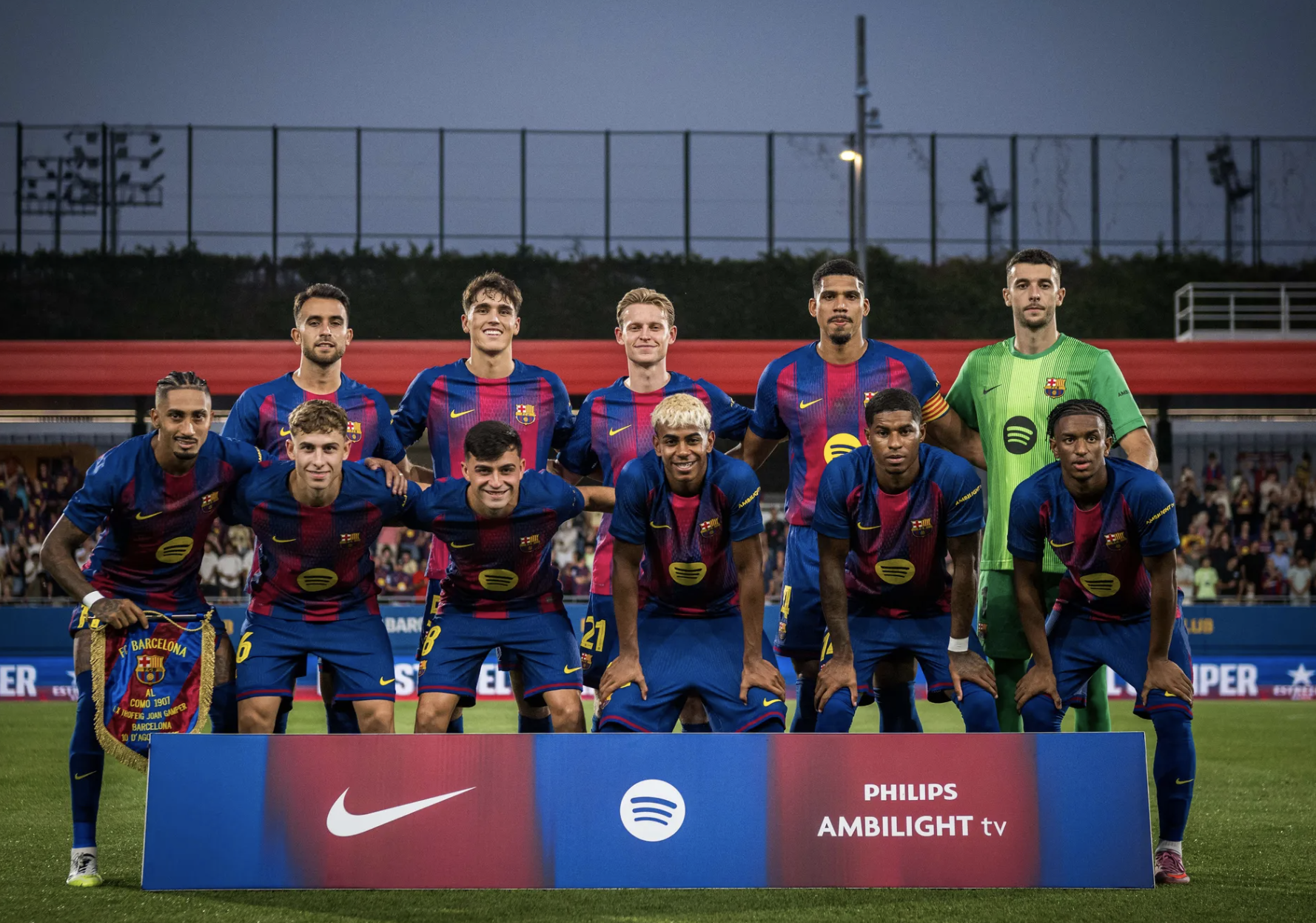 Thắng đậm Como, Barcelona có danh hiệu đầu mùa cúp Joan Gamper  - Ảnh 1.