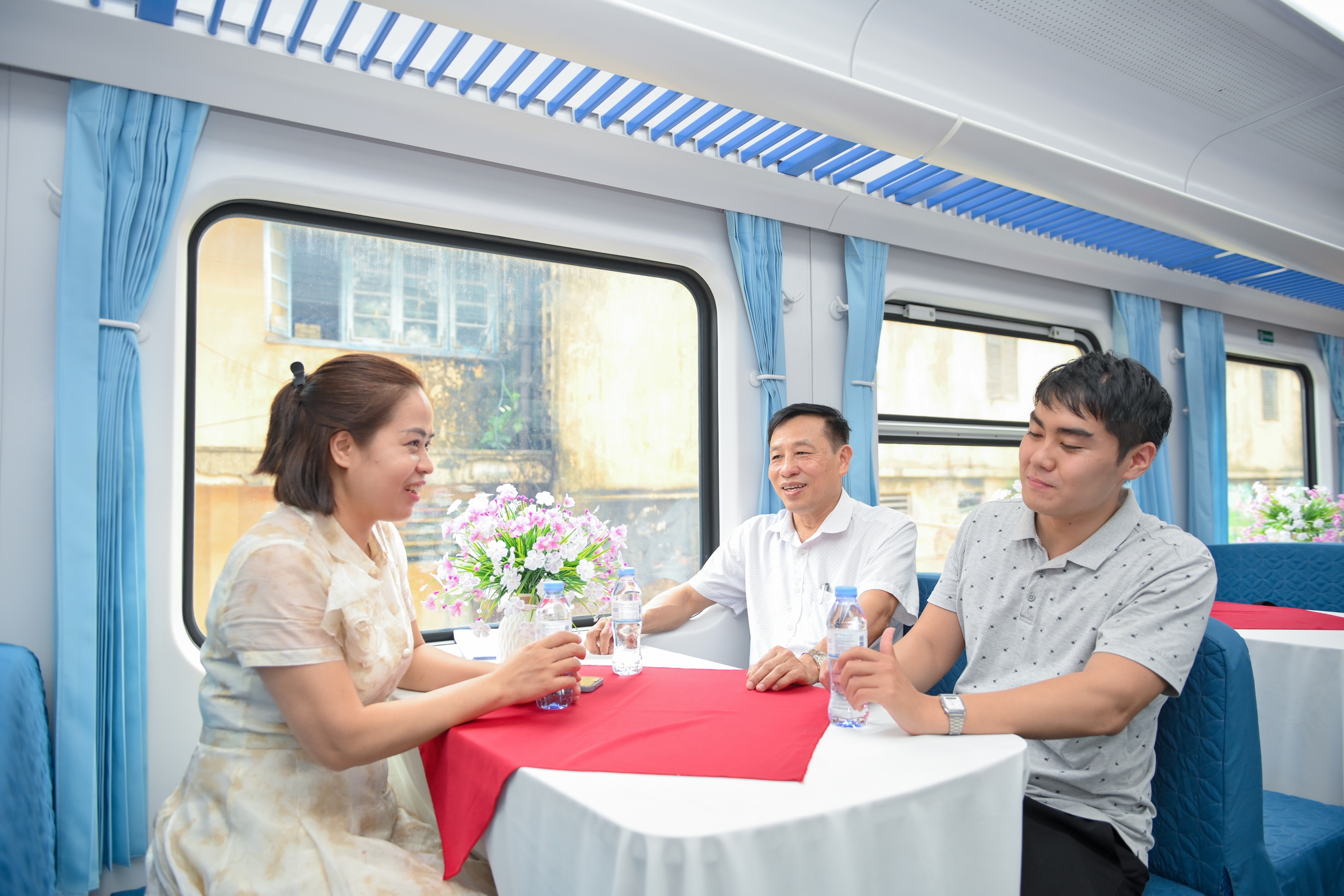 Khám phá "chuyên cơ mặt đất" sang trọng của Việt Nam - Ảnh 7.