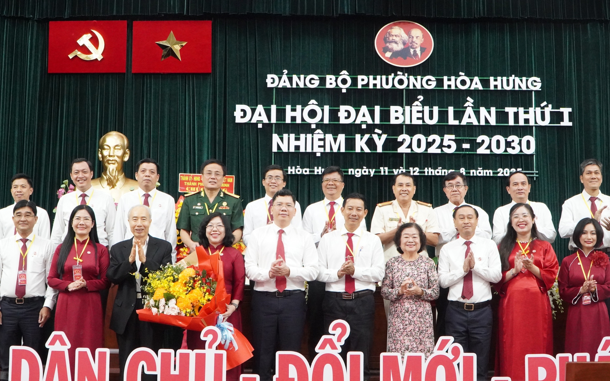 Ngắm nhà hát Hòa Bình tuyệt đẹp trong tấm áo mới trị giá hơn 270 tỉ đồng - Ảnh 15.