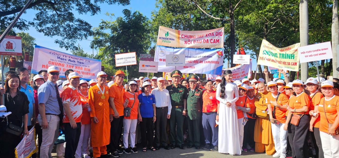 Vietbank cùng hơn 5.000 người đồng hành "Vì nạn nhân chất độc da cam" lần thứ 18- Ảnh 1.