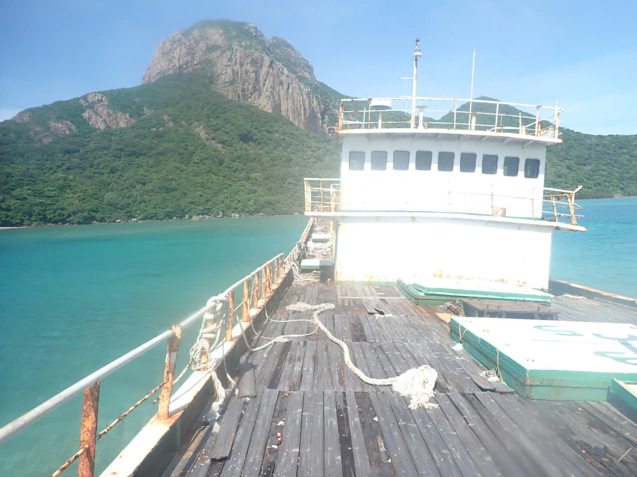 ຈົມກຳປັ່ນ Sheng Li ເພື່ອພັດທະນາການທ່ອງທ່ຽວ ຫຼື ຂາຍຂີ້ເຫຍື້ອ? - ຮູບ 1. Đánh chìm tàu Sheng Li để phát triển du lịch hay bán phế liệu? - Ảnh 1.