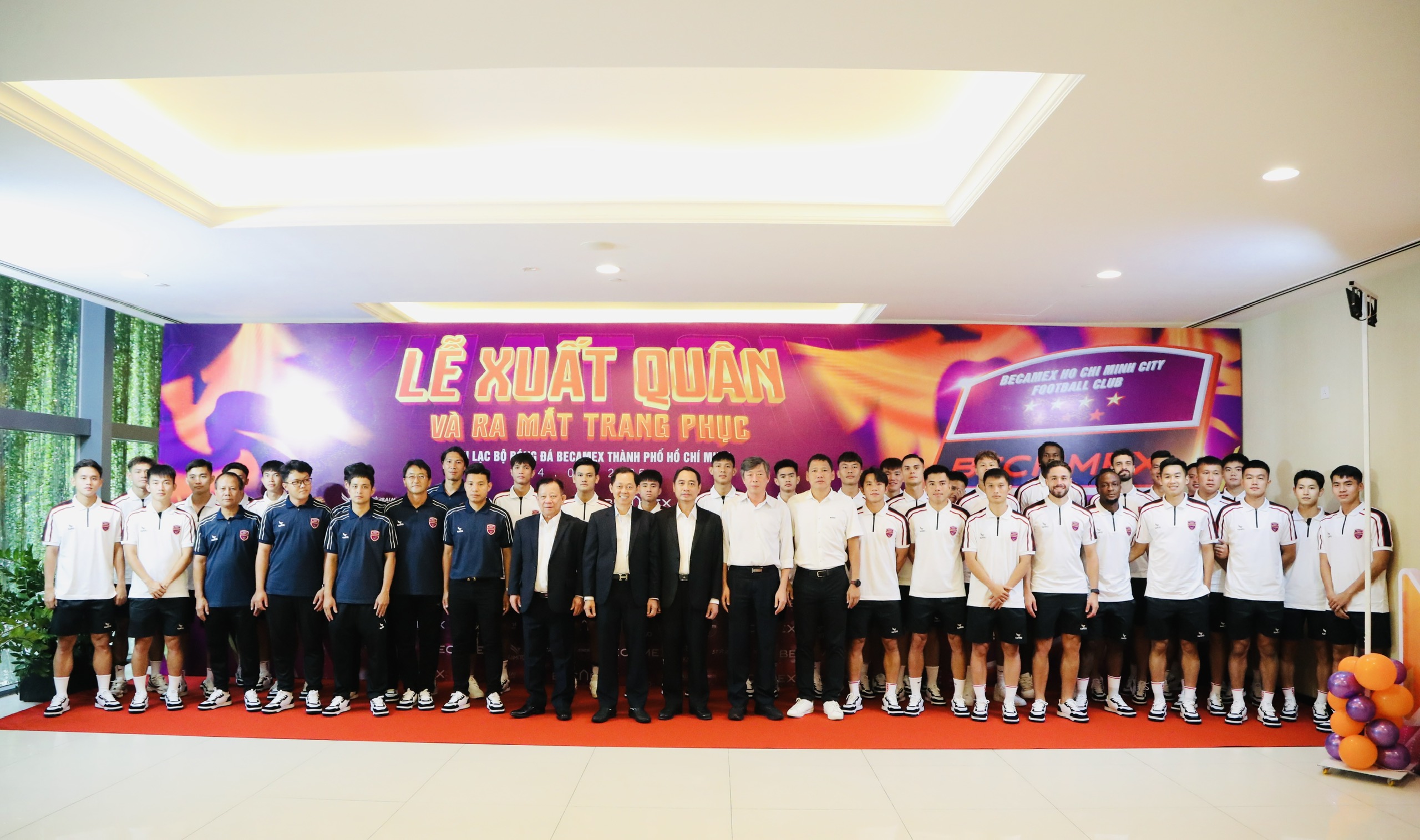 Klub Becamex TP HCM usiluje o umístění v Top 3 V-League 2025-2026 - Foto 1. CLB Becamex TP HCM hướng mục tiêu Top 3 V-League 2025-2026- Ảnh 1.