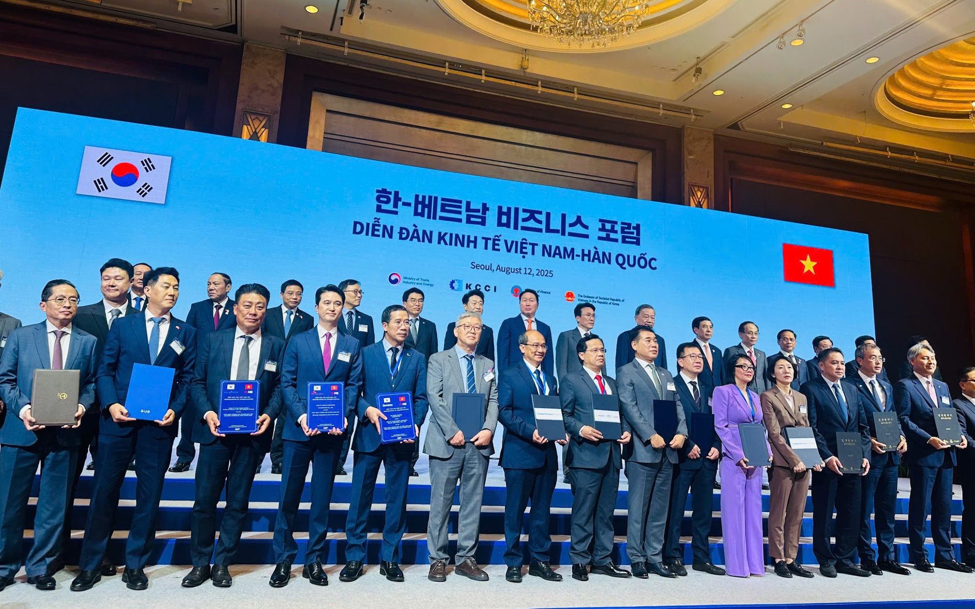 Ba giá trị cốt lõi  - Ảnh 1.