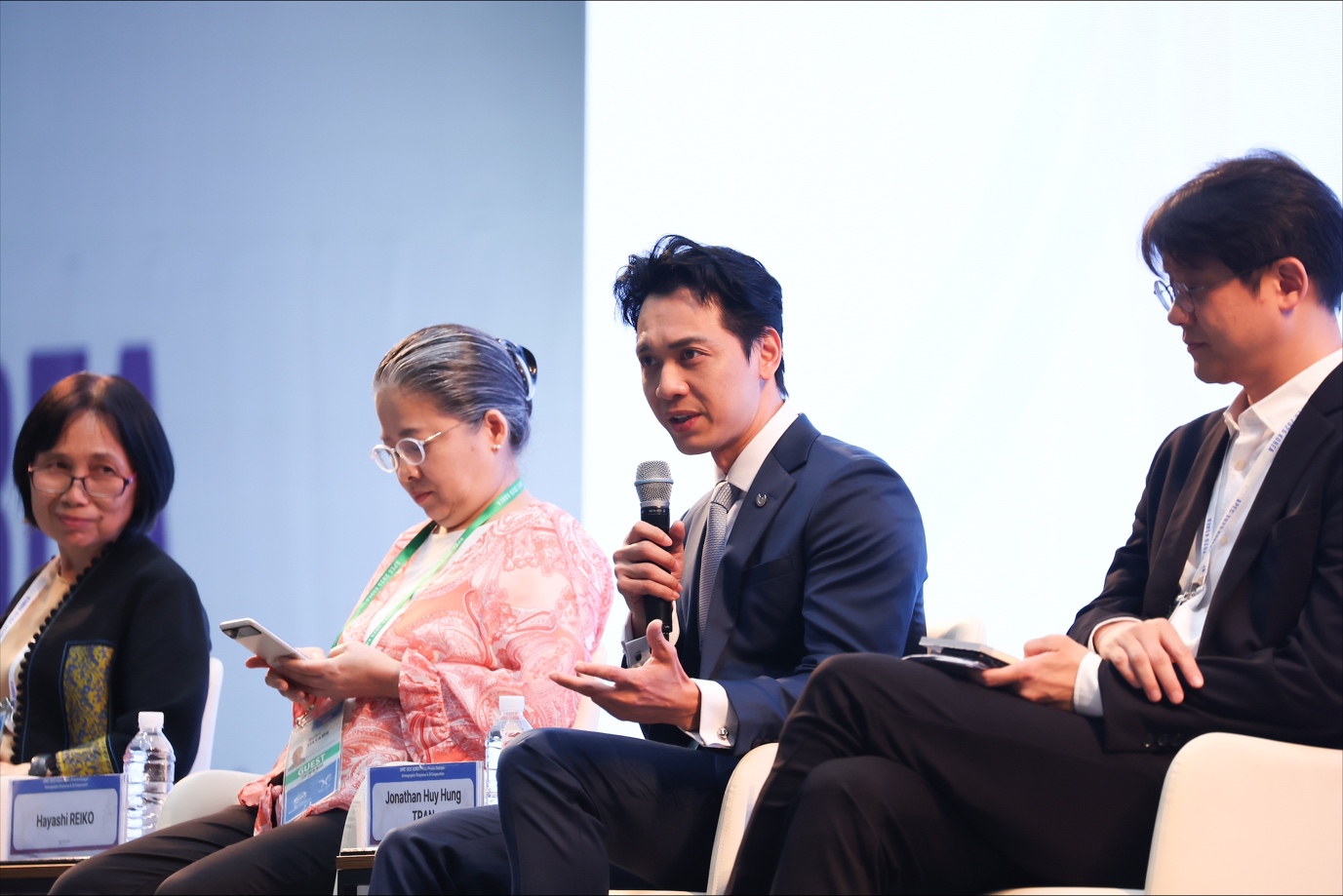 Chủ tịch HĐQT ACB Trần Hùng Huy góp tiếng nói trên diễn đàn khu vực APEC- Ảnh 1. Chủ tịch HĐQT ACB Trần Hùng Huy góp tiếng nói trên diễn đàn khu vực APEC- Ảnh 1.