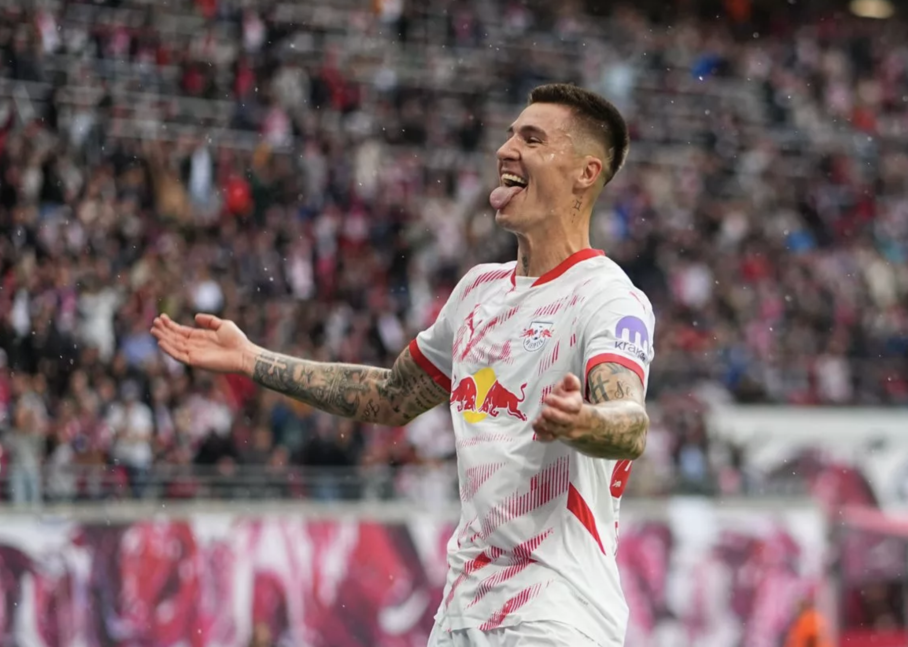 Bak Benjamin Sesko-avtalen og forhandlingene om «6 byer» – bilde 2. Đằng sau thương vụ Benjamin Sesko và những cuộc đàm phán