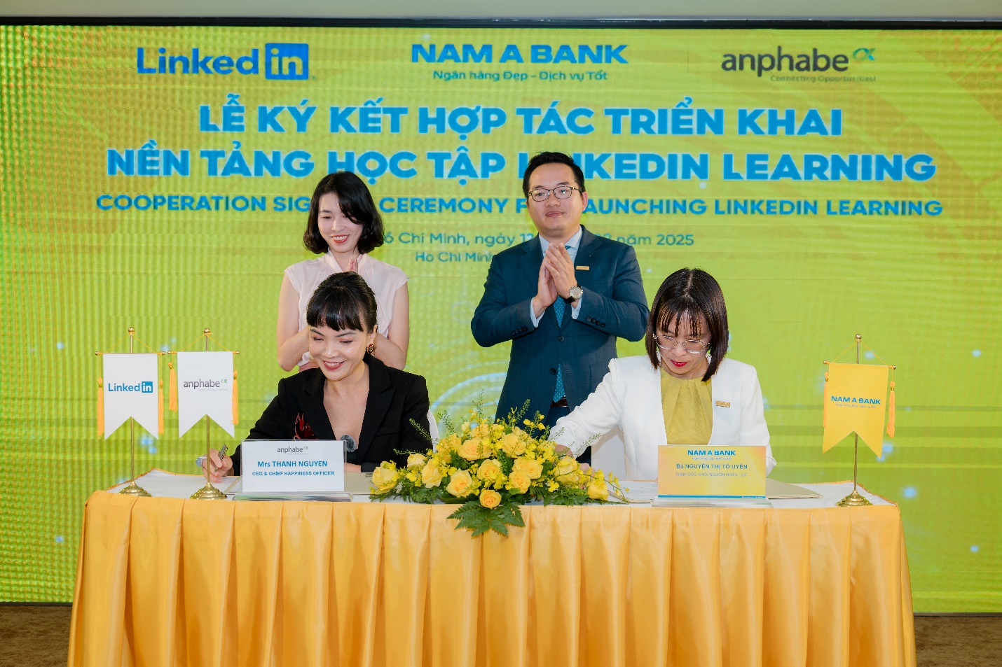 Nam A Bank - 5 năm liên tiếp là nơi làm việc tốt nhất Châu Á- Ảnh 2.