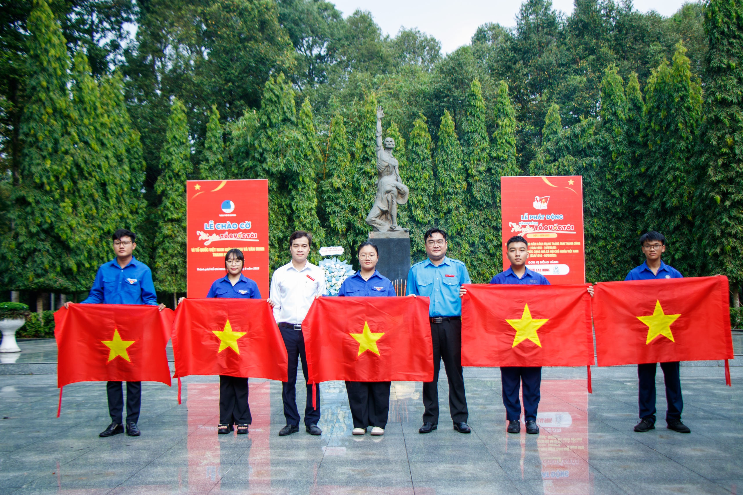 Hoa hậu Lương Thuỳ Linh, Đoàn Thiên Ân cùng tuổi trẻ TP HCM lan toả hành trình “Tôi yêu Tổ quốc tôi"- Ảnh 8.