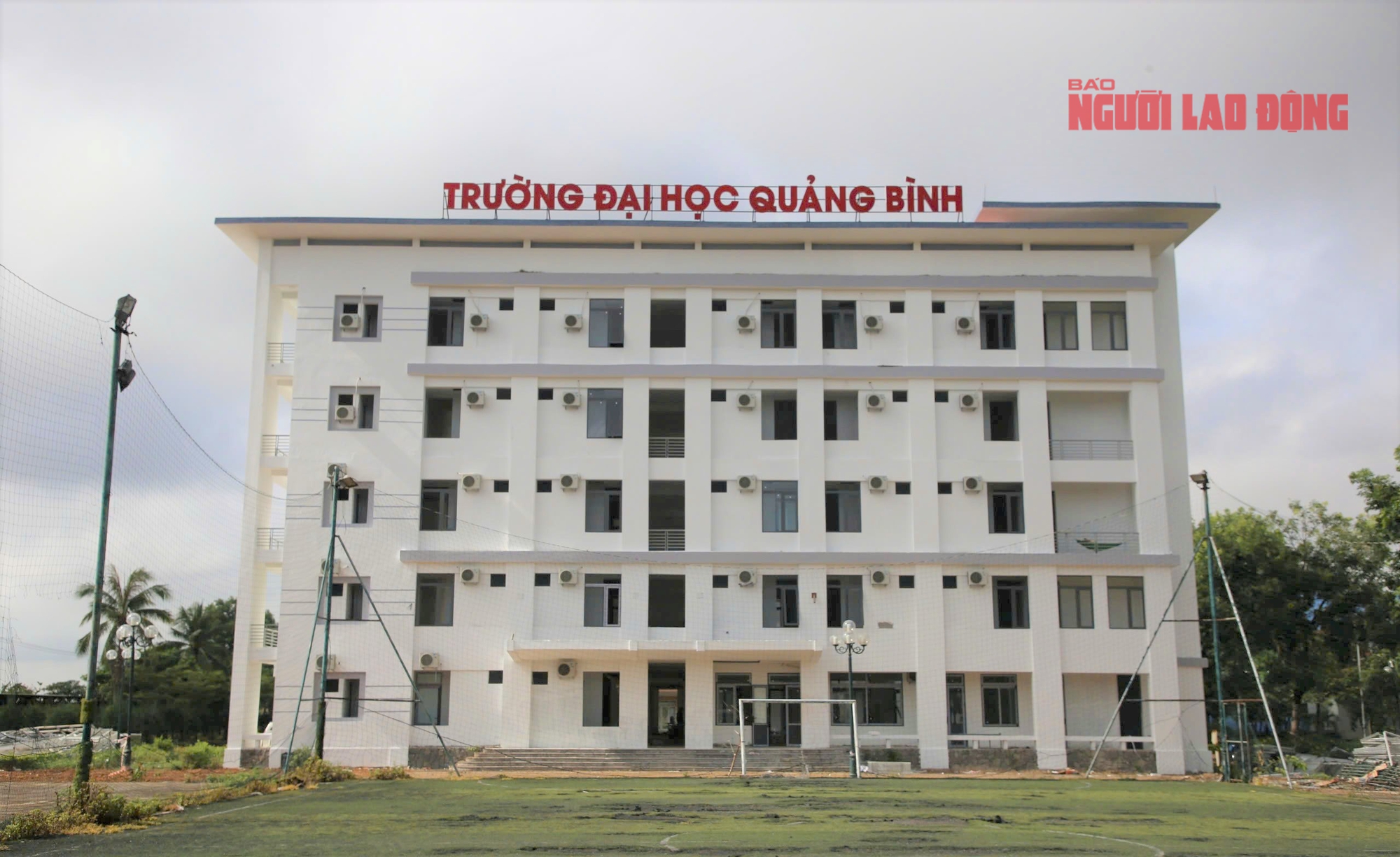 Bên trong nhà công vụ tiện nghi "như khách sạn" dành cho cán bộ ở Quảng Trị - Ảnh 1.