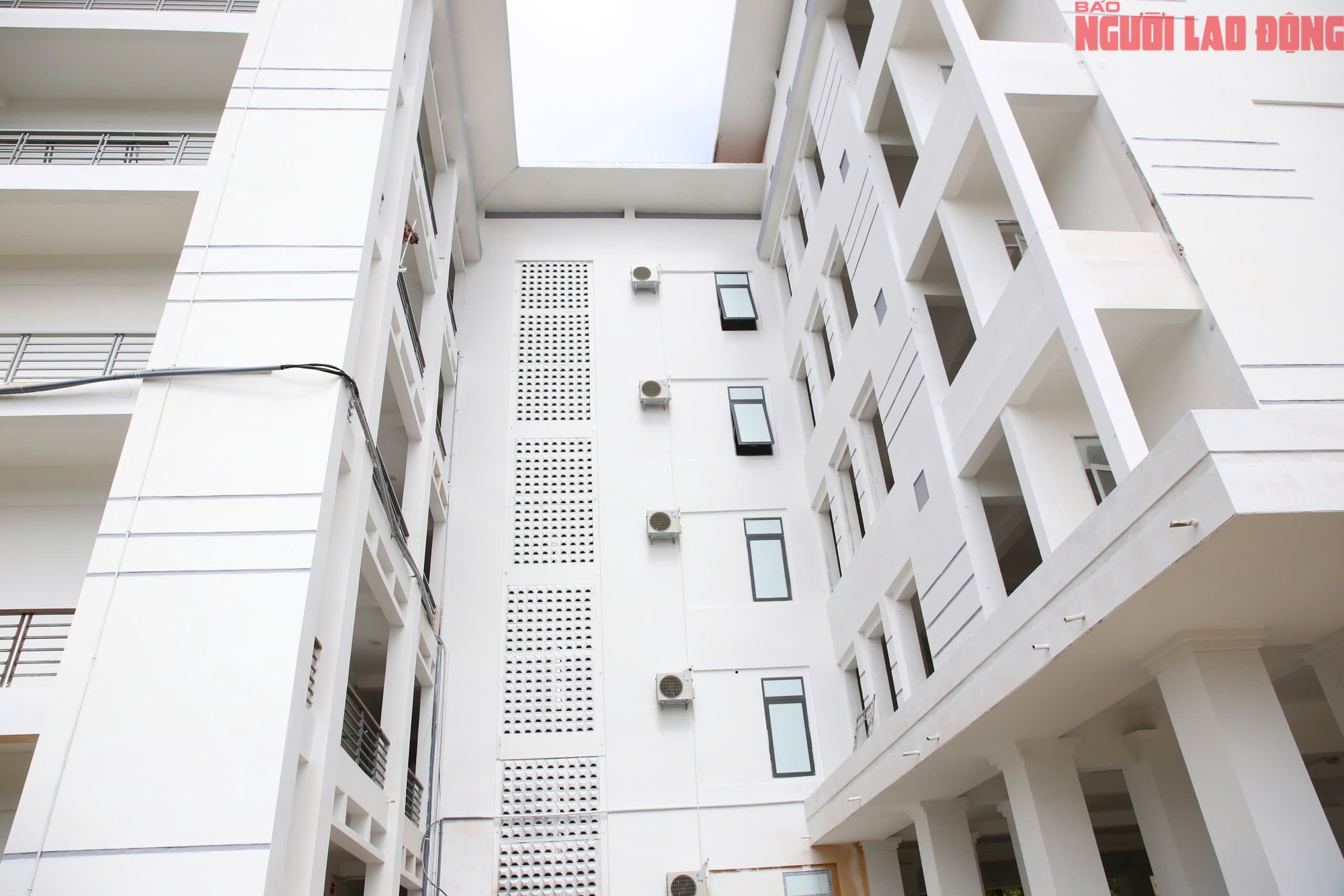 Bên trong nhà công vụ tiện nghi "như khách sạn" dành cho cán bộ ở Quảng Trị - Ảnh 8.