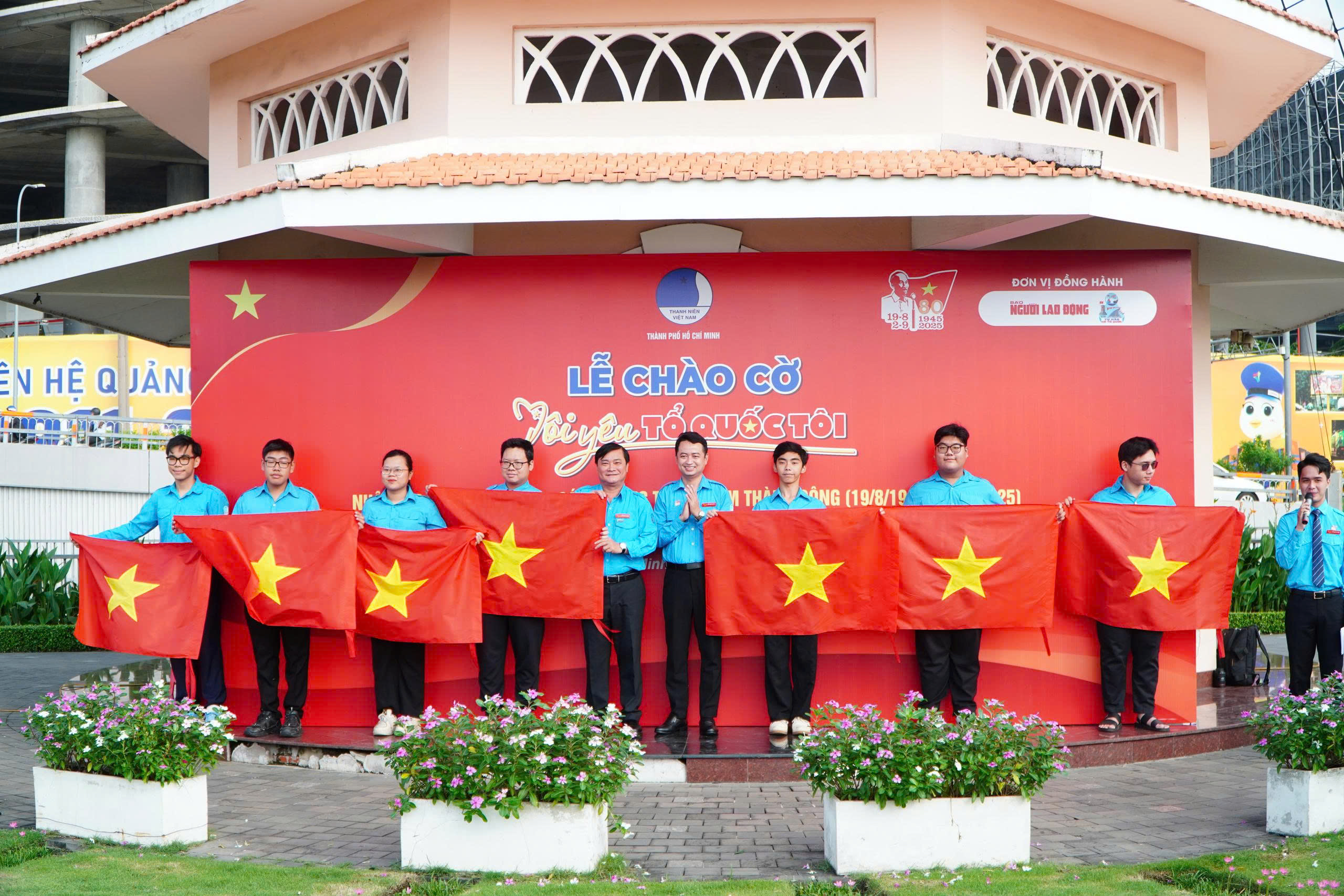 Hoa hậu Lương Thuỳ Linh, Đoàn Thiên Ân cùng tuổi trẻ TP HCM lan toả hành trình “Tôi yêu Tổ quốc tôi"- Ảnh 7.