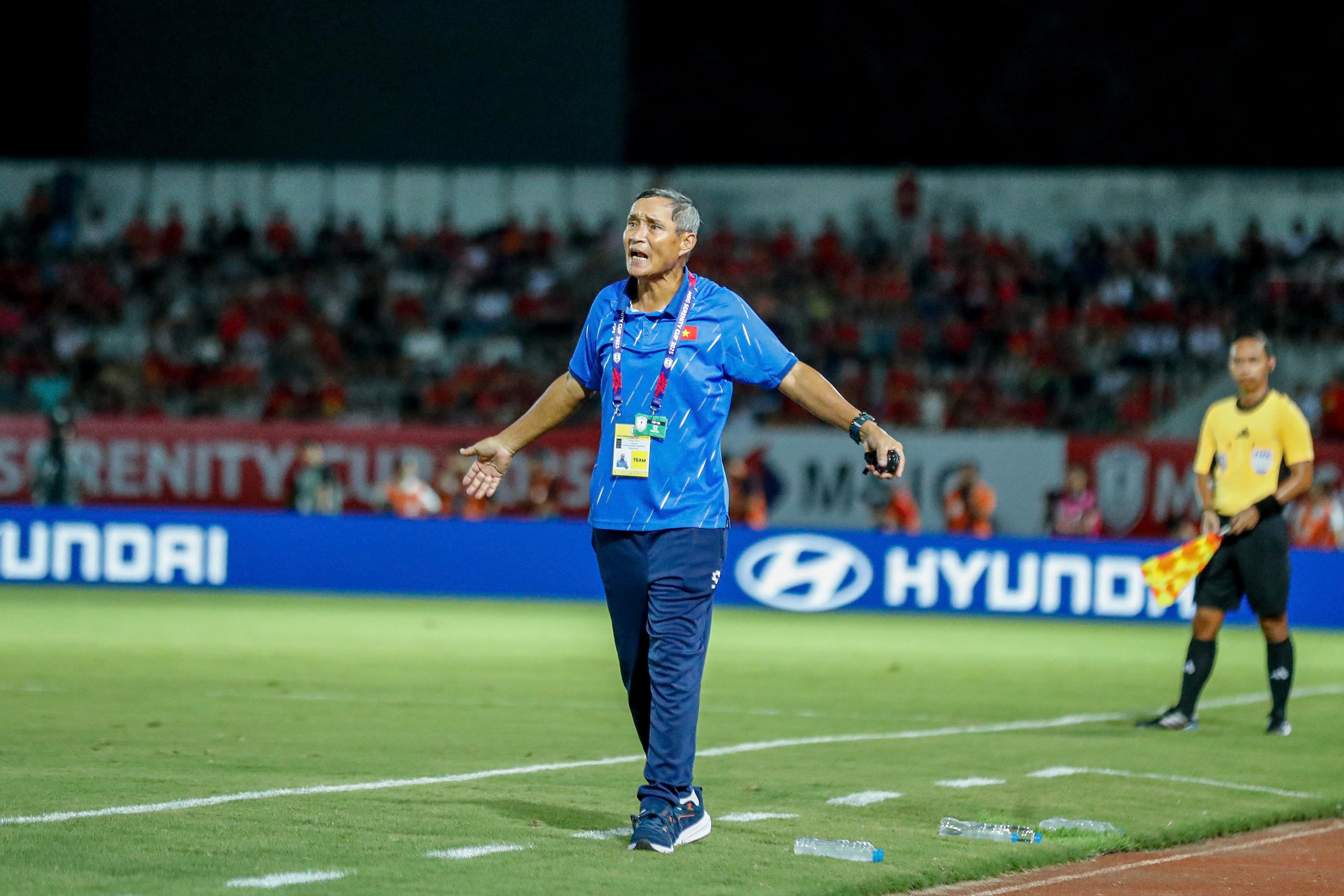 HLV Mai Đức Chung nói về thất bại, HLV Úc từng nghĩ tới bị thua ngược - Ảnh 1.