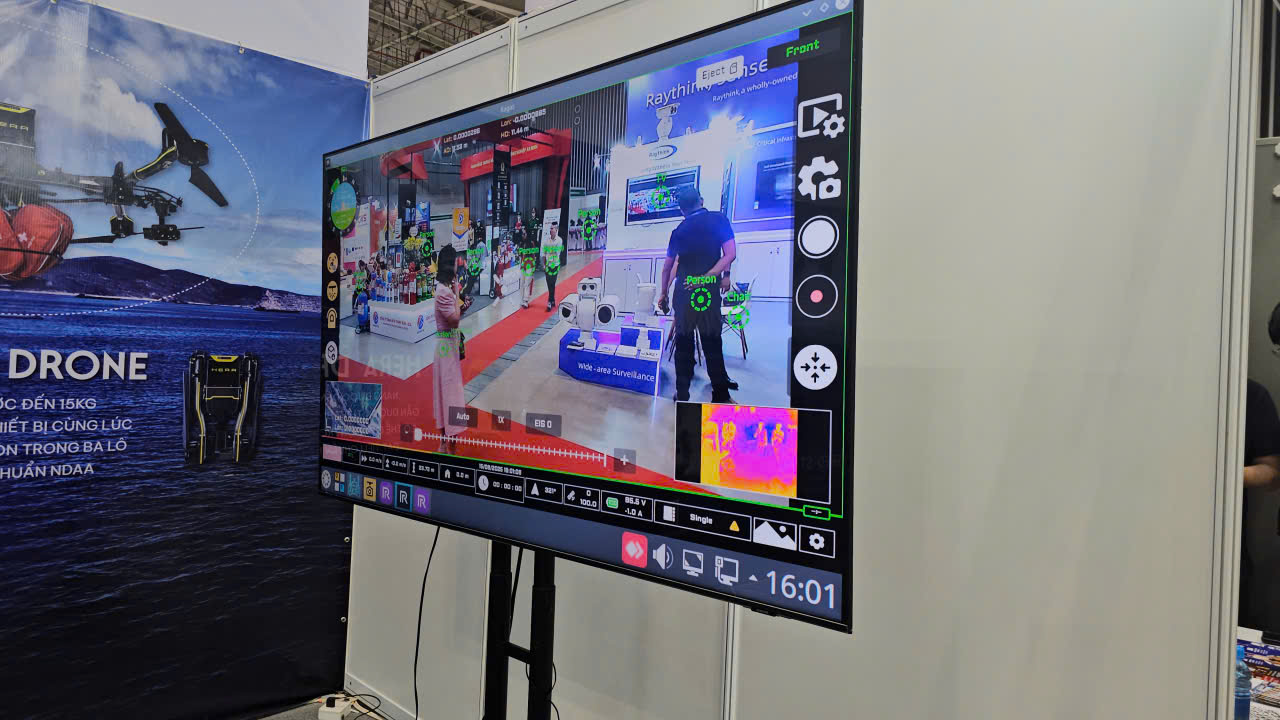 Több milliárd dong értékű, Vietnámban gyártott drón közeli felvétele - 11. kép. Cận cảnh UAV trị giá hàng tỉ đồng do Việt Nam chế tạo- Ảnh 11.