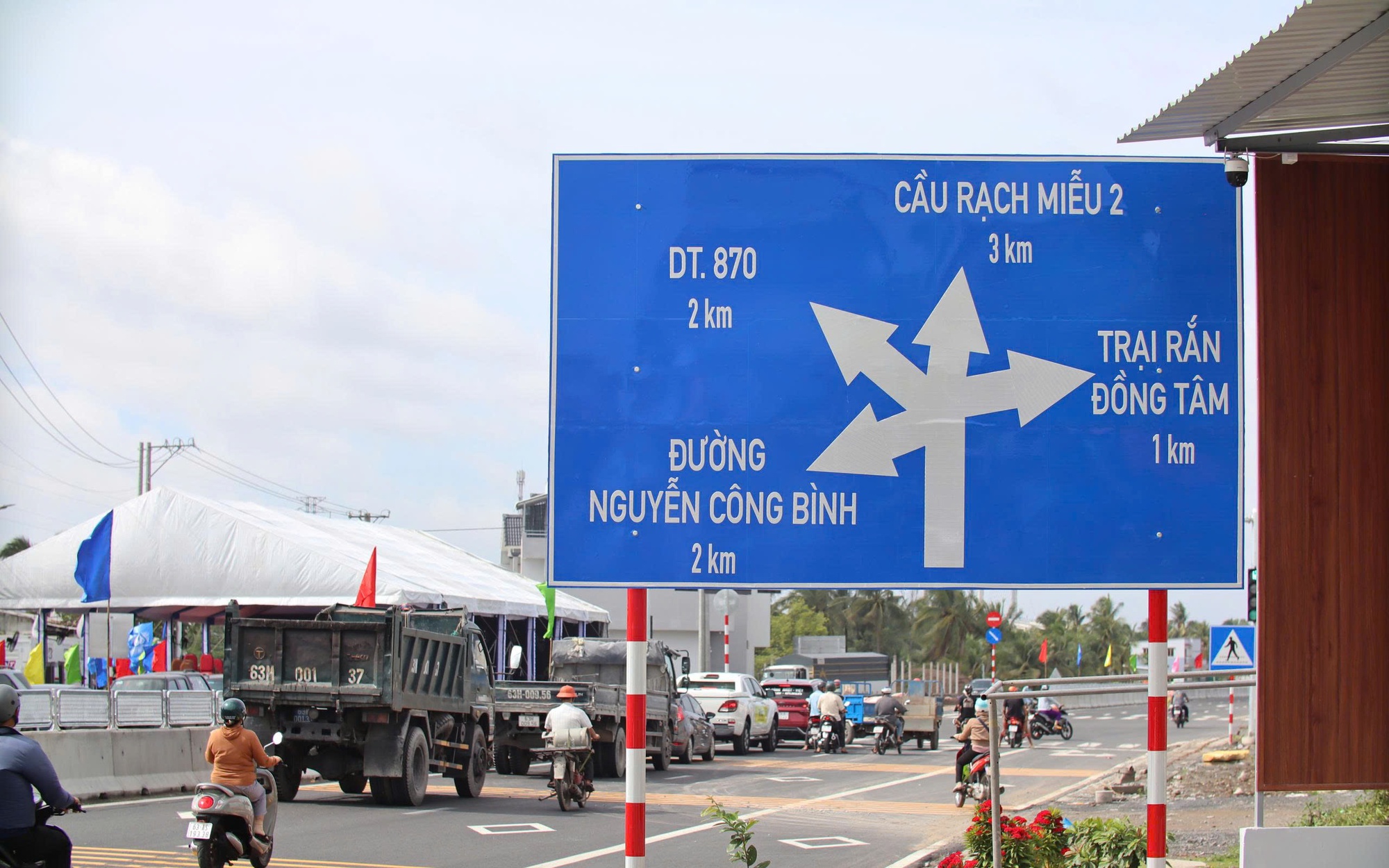 CSGT không còn mướt mồ hôi ở cầu Rạch Miễu dịp Quốc khánh 2-9 - Ảnh 2.