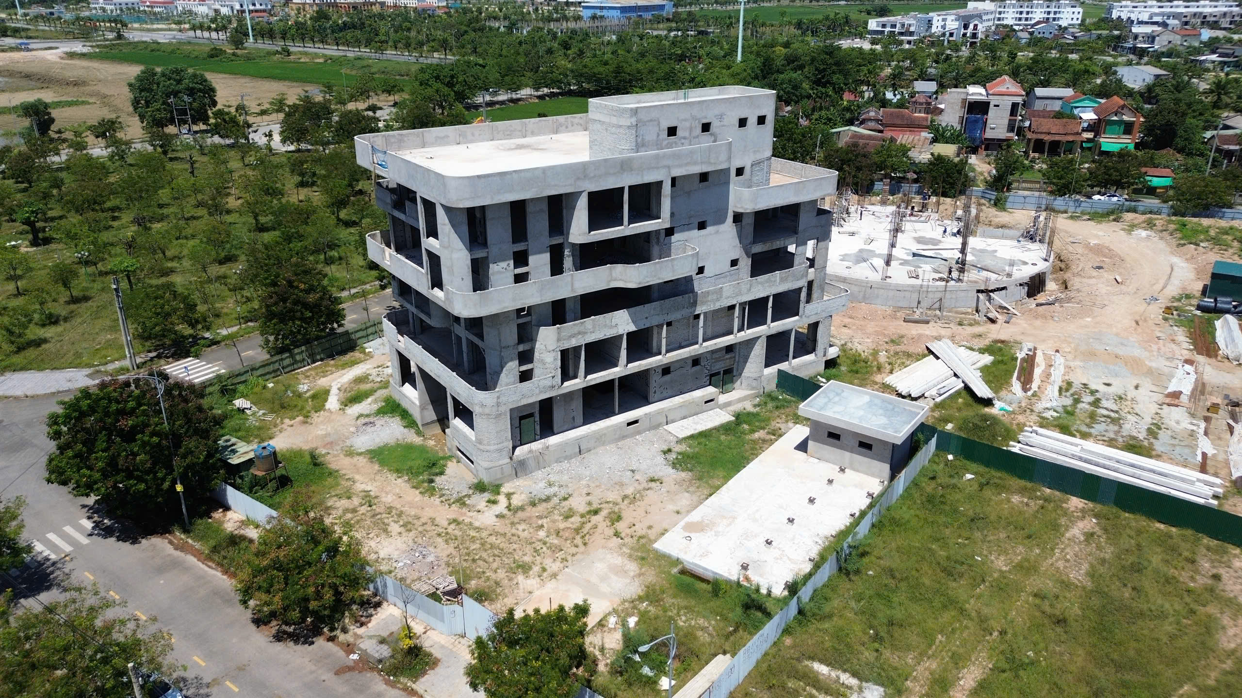 Thanh tra Huế không có thẩm quyền xử lý chủ đầu tư gói thầu 41 tỉ đồng - Ảnh 1.