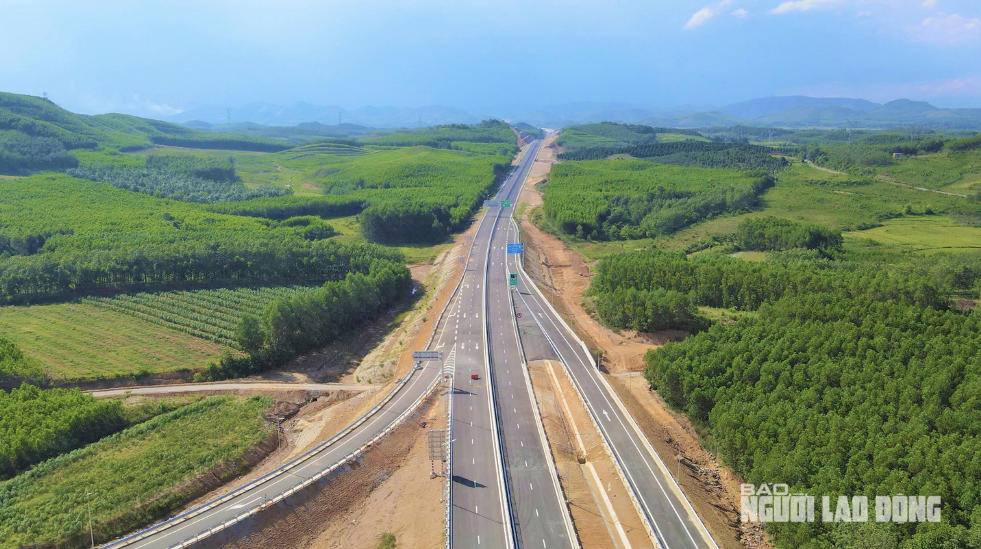 13 tuyến cao tốc nào do Nhà nước đầu tư sẽ thu phí trong 7 năm?- Ảnh 1. 13 tuyến cao tốc nào do Nhà nước đầu tư sẽ thu phí trong 7 năm?- Ảnh 1.