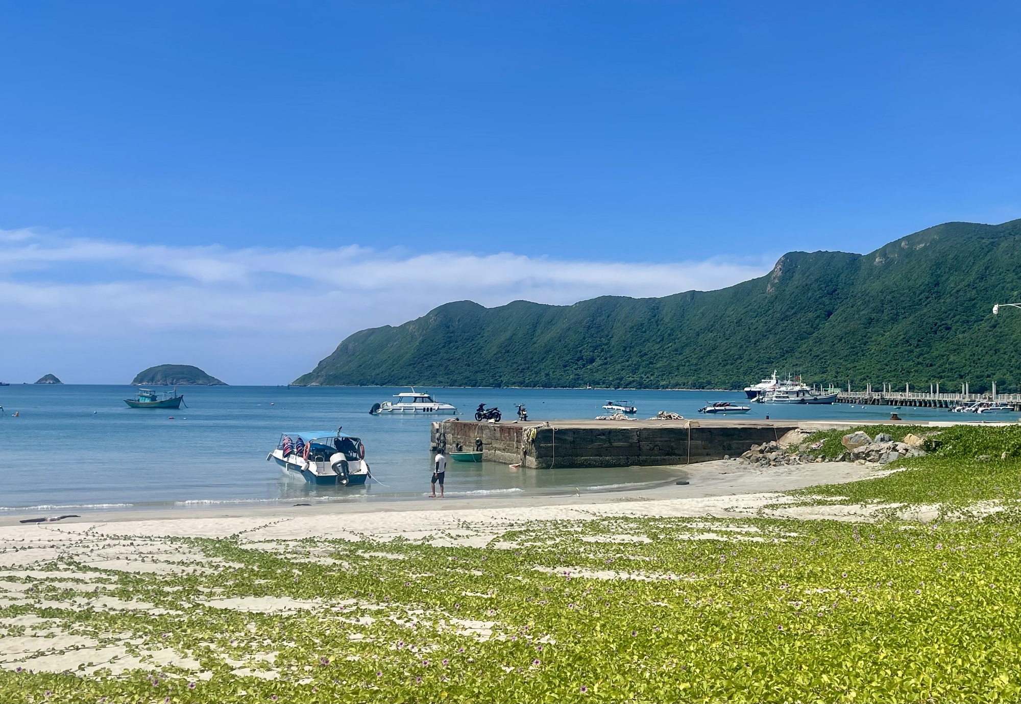 Những điểm đến không thể bỏ qua ở Côn Đảo cho Chuyến du lịch hoàn hảo - Ảnh 1. Những điểm đến không thể bỏ qua ở Côn Đảo cho Chuyến du lịch hoàn hảo - Ảnh 1.