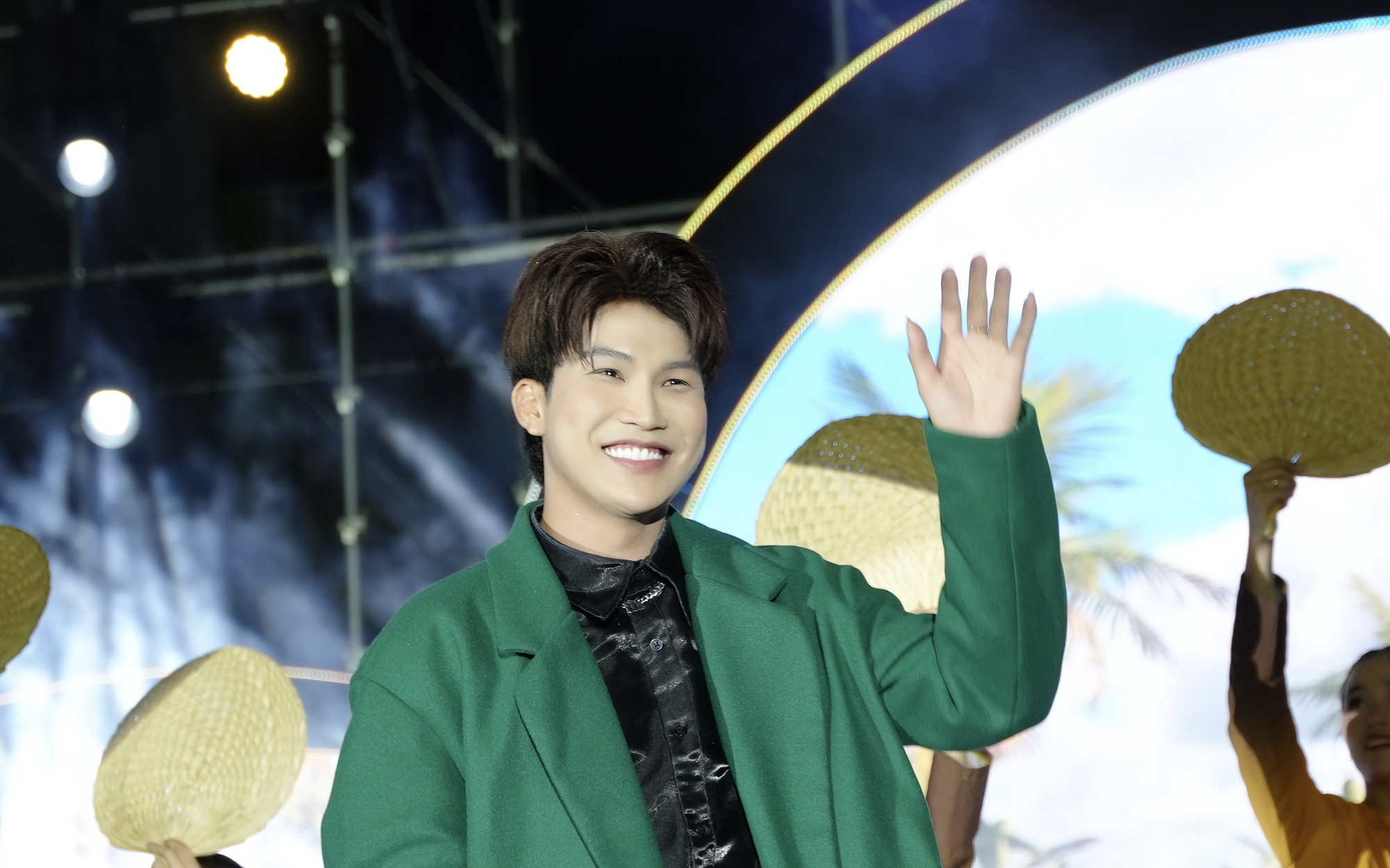 Câu chuyện “khó nói” của rapper Tiêu Minh Phụng

