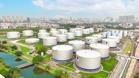 TỔNG KHO XĂNG DẦU NHÀ BÈ: 50 năm gắn liền với dòng chảy năng lượng quốc gia- Ảnh 4. TỔNG KHO XĂNG DẦU NHÀ BÈ: 50 năm gắn liền với dòng chảy năng lượng quốc gia- Ảnh 4.