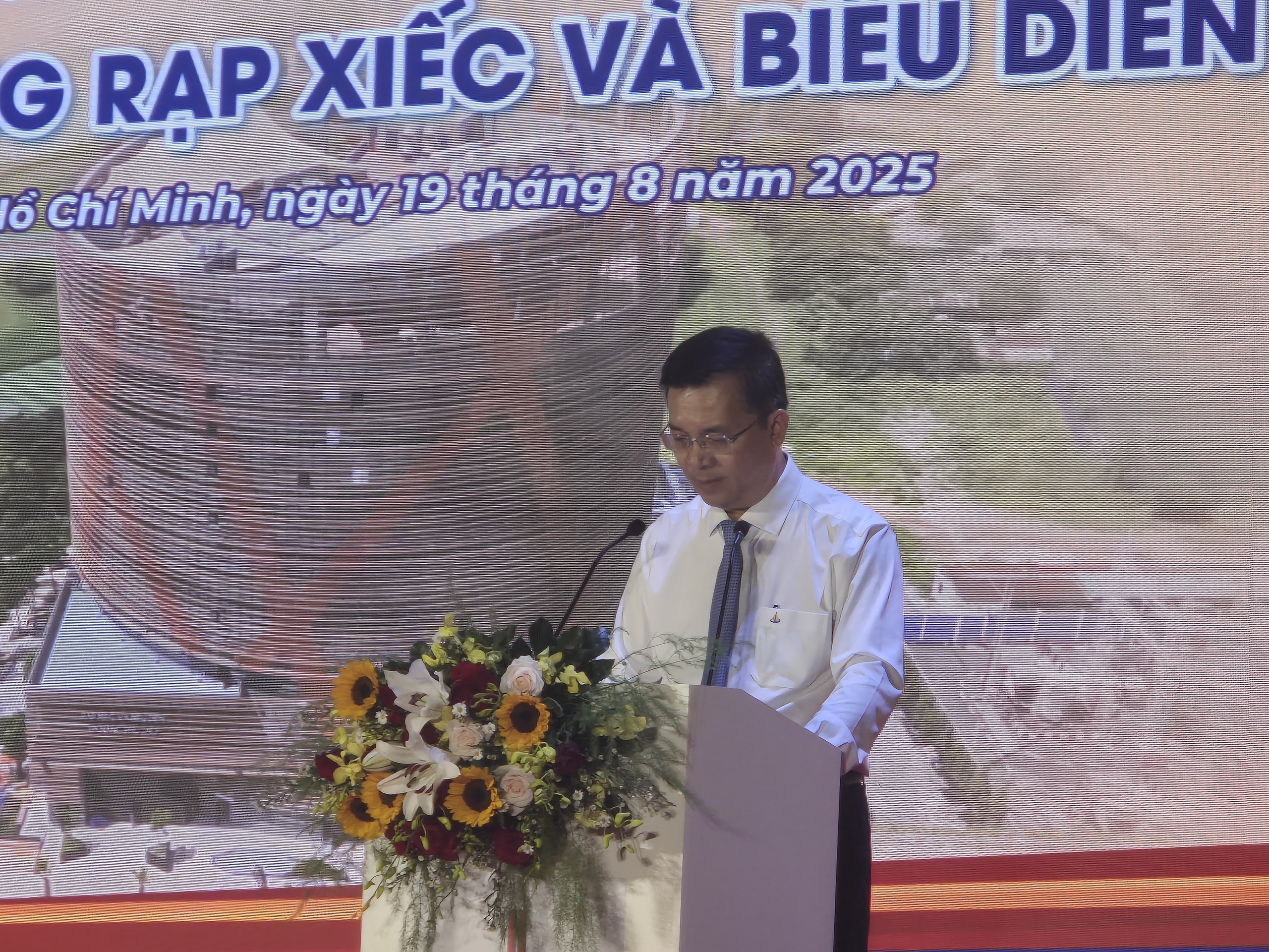 ទីក្រុងហូជីមិញ៖ កន្លែងជាច្រើនទៀតសម្រាប់ទស្សនិកជនទស្សនាសិល្បៈ - រូបថត ២. TP HCM: Thêm địa điểm để khán giả xem nghệ thuật- Ảnh 2.