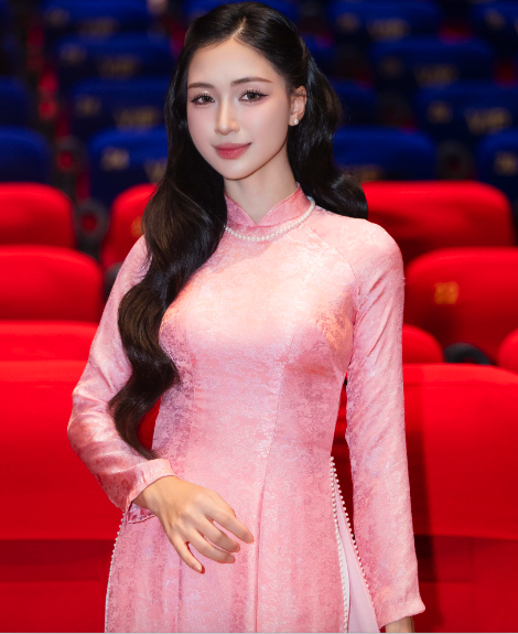 Mưa đỏ: Lời tụng ca bi tráng thành cổ Quảng Trị- Ảnh 4. Mưa đỏ: Lời tụng ca bi tráng thành cổ Quảng Trị- Ảnh 4.