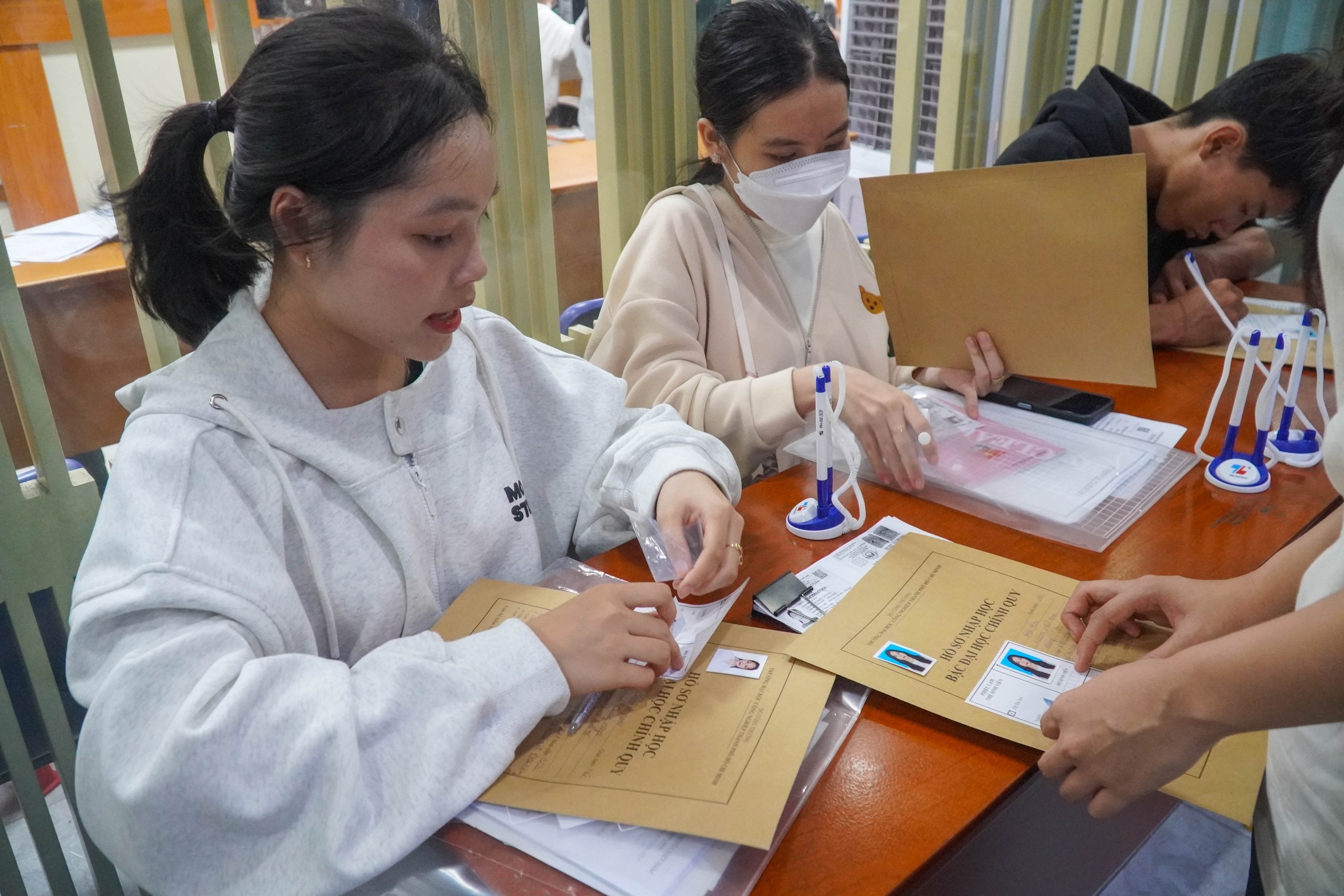 Thời gian công bố điểm chuẩn của các trường ĐH ở TP HCM - Ảnh 1.