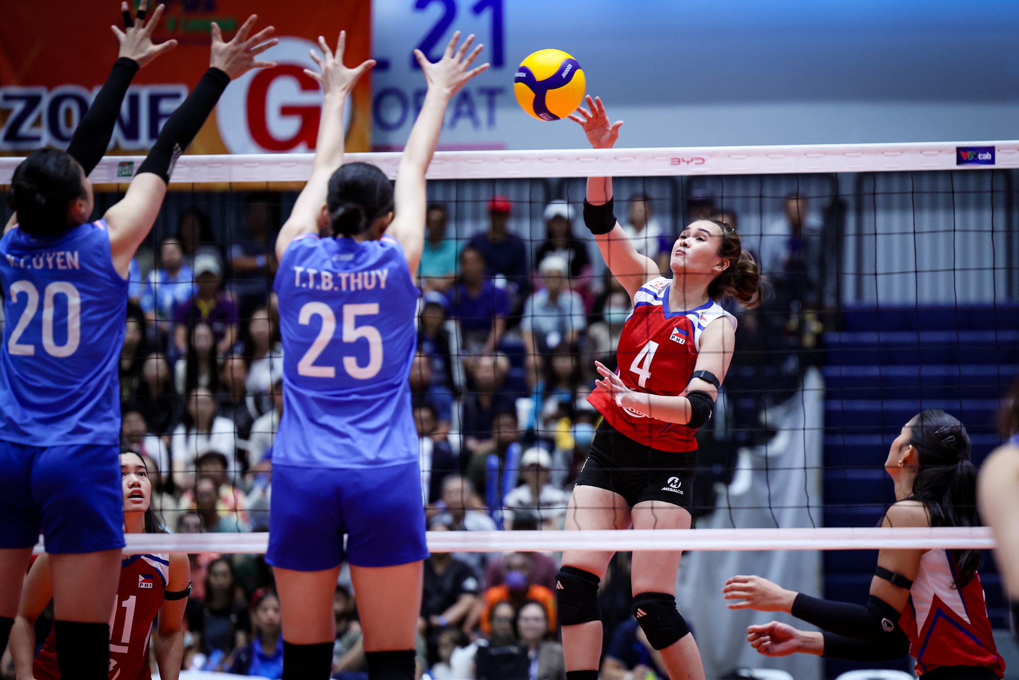 SEA V.League 2025: Vietnam kalahkan Filipina, menanti pertandingan final - Foto 5. SEA V.League 2025: Việt Nam thắng Philippines, chờ tranh chung kết- Ảnh 5.