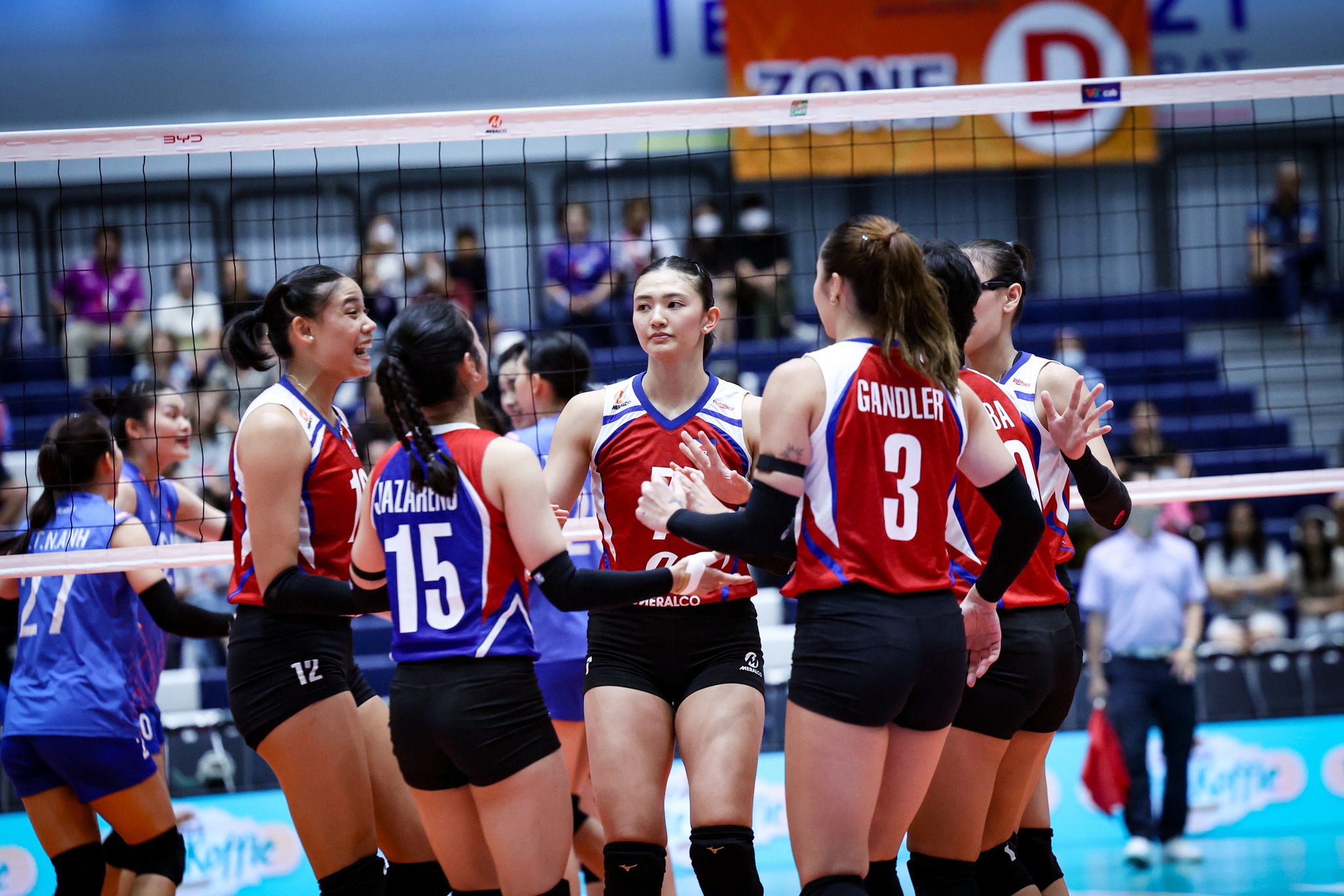 SEA V.League 2025: Vietnam kalahkan Filipina, menanti pertandingan final - Foto 3. SEA V.League 2025: Việt Nam thắng Philippines, chờ tranh chung kết- Ảnh 3.