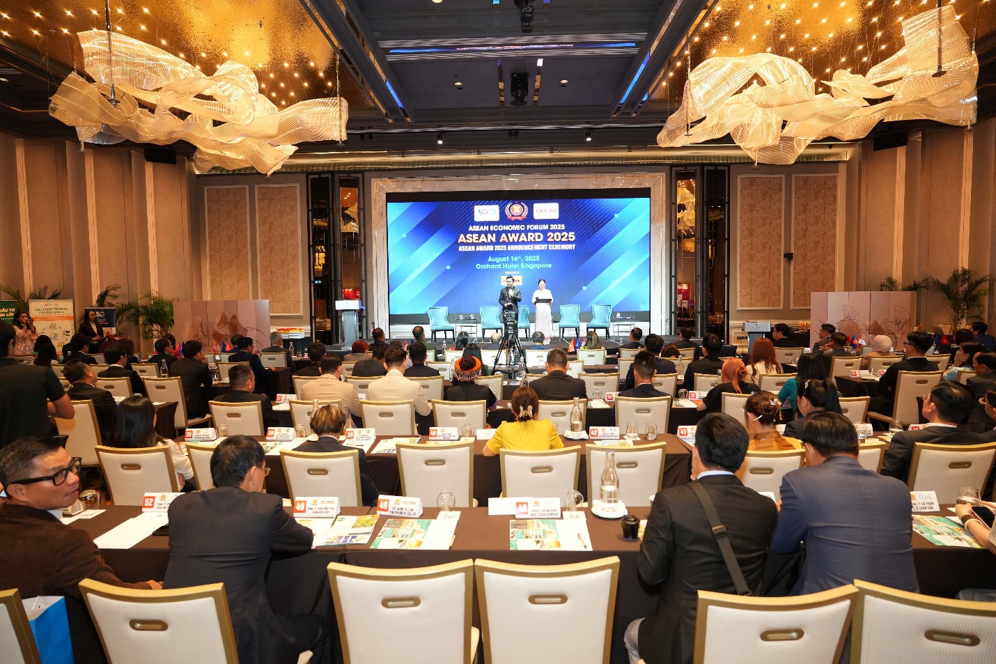 Amway Việt Nam khẳng định uy tín và vị thế dẫn đầu trong Top 5 doanh nghiệp tiêu biểu ASEAN- Ảnh 2. Amway Việt Nam khẳng định uy tín và vị thế dẫn đầu trong Top 5 doanh nghiệp tiêu biểu ASEAN- Ảnh 2.