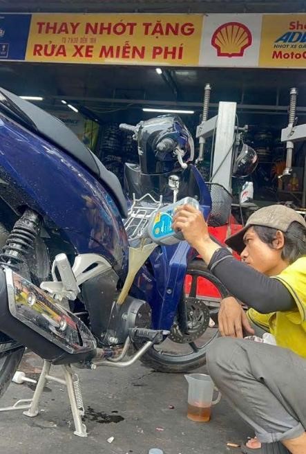 Bí quyết chọn dầu nhớt “chinh phục đường khó” từ thợ máy kỳ cựu- Ảnh 1. Bí quyết chọn dầu nhớt “chinh phục đường khó” từ thợ máy kỳ cựu- Ảnh 1.