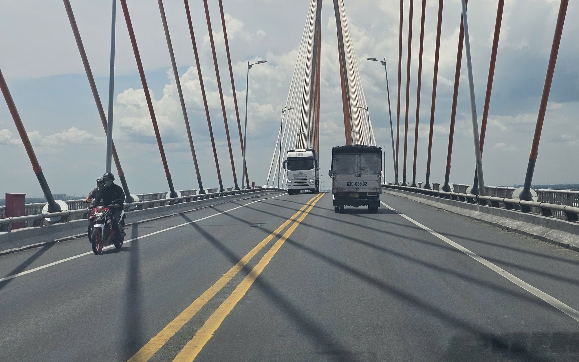 Sẽ x&acirc;y cầu vượt tại ng&atilde; tư Đồng T&acirc;m để &ldquo;giải cứu&rdquo; đường dẫn cầu Rạch Miễu 2 - Ảnh 3.