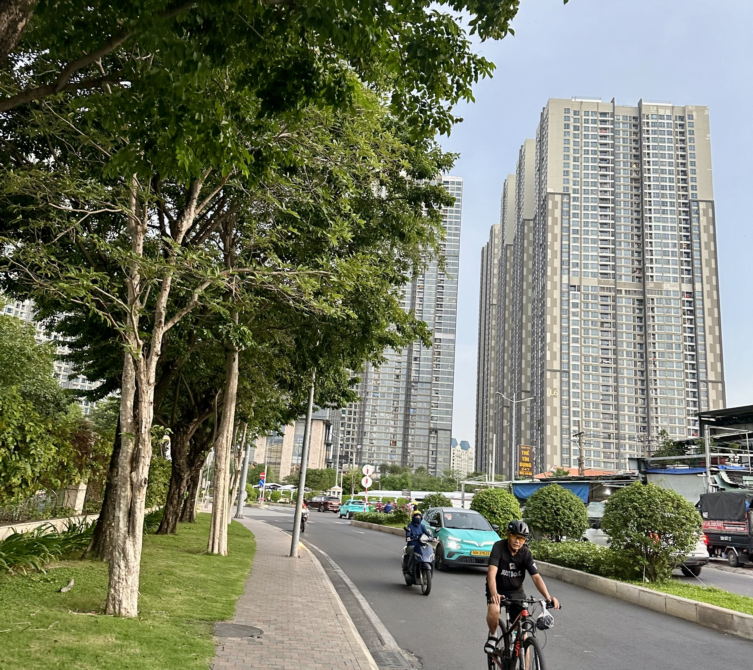 Khi doanh nghiệp bất động sản trở lại đường đua  - Ảnh 1.